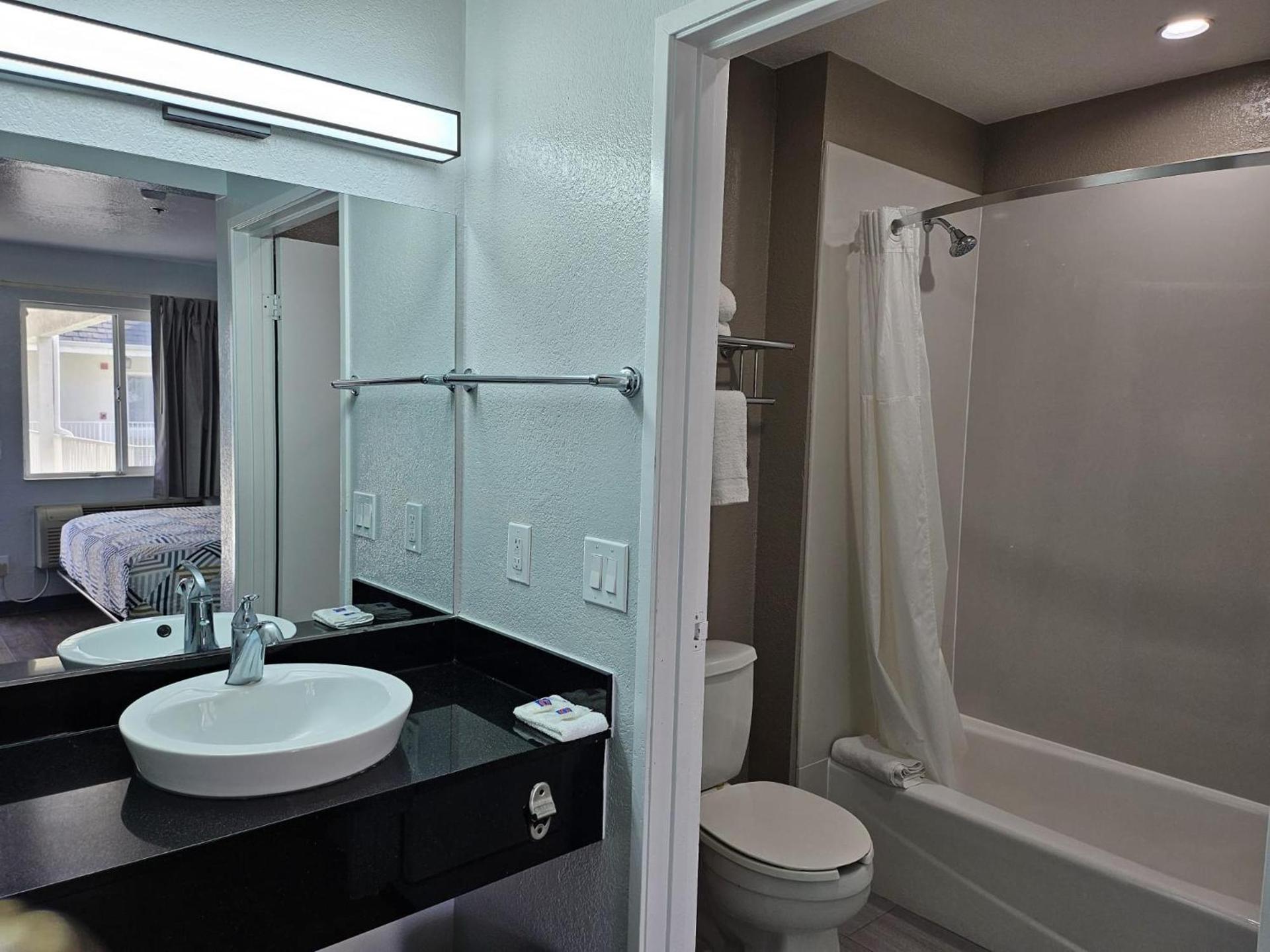 Motel 6-Westminster, CA - North photo 36