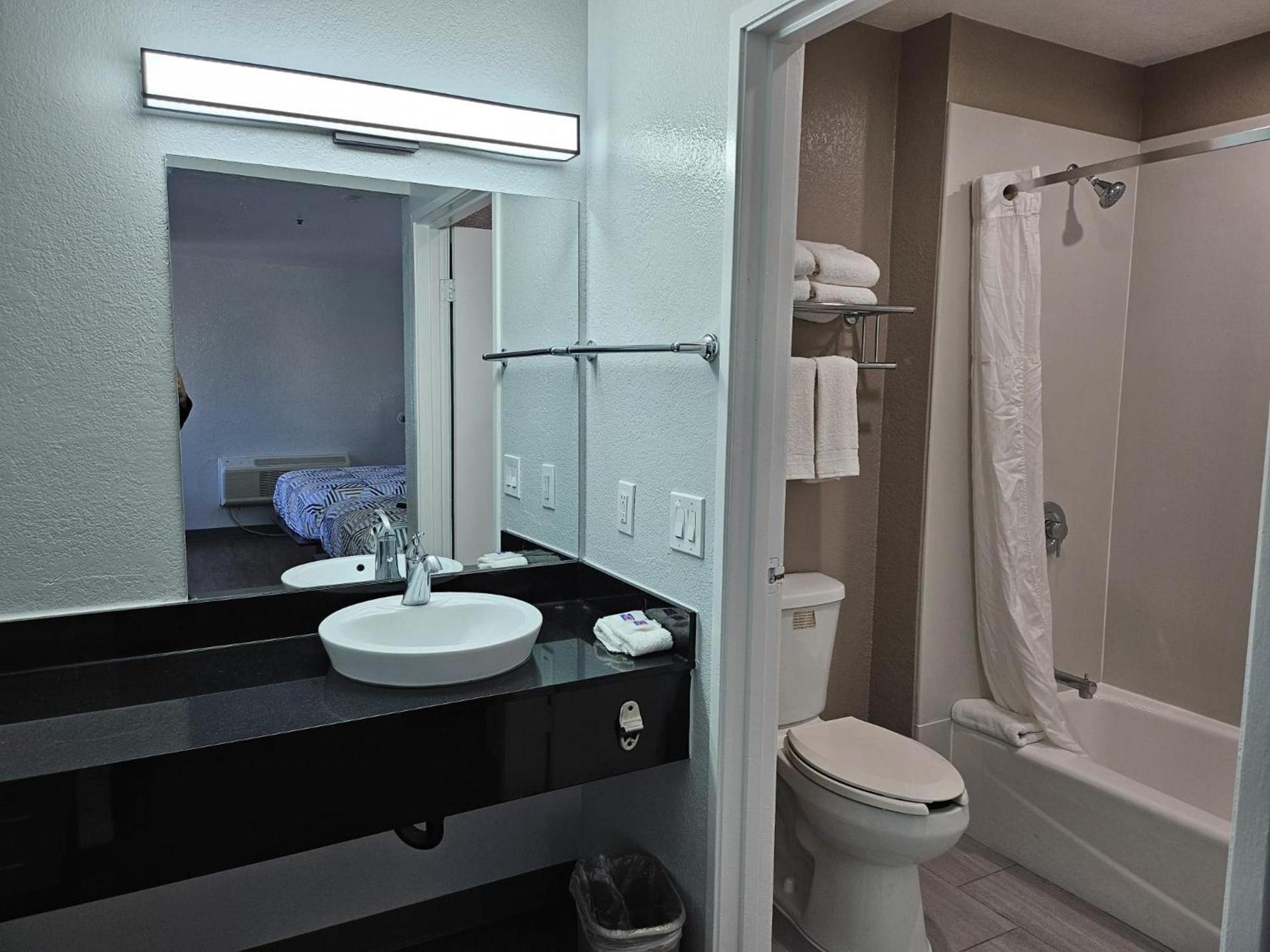 Motel 6-Westminster, CA - North photo 40