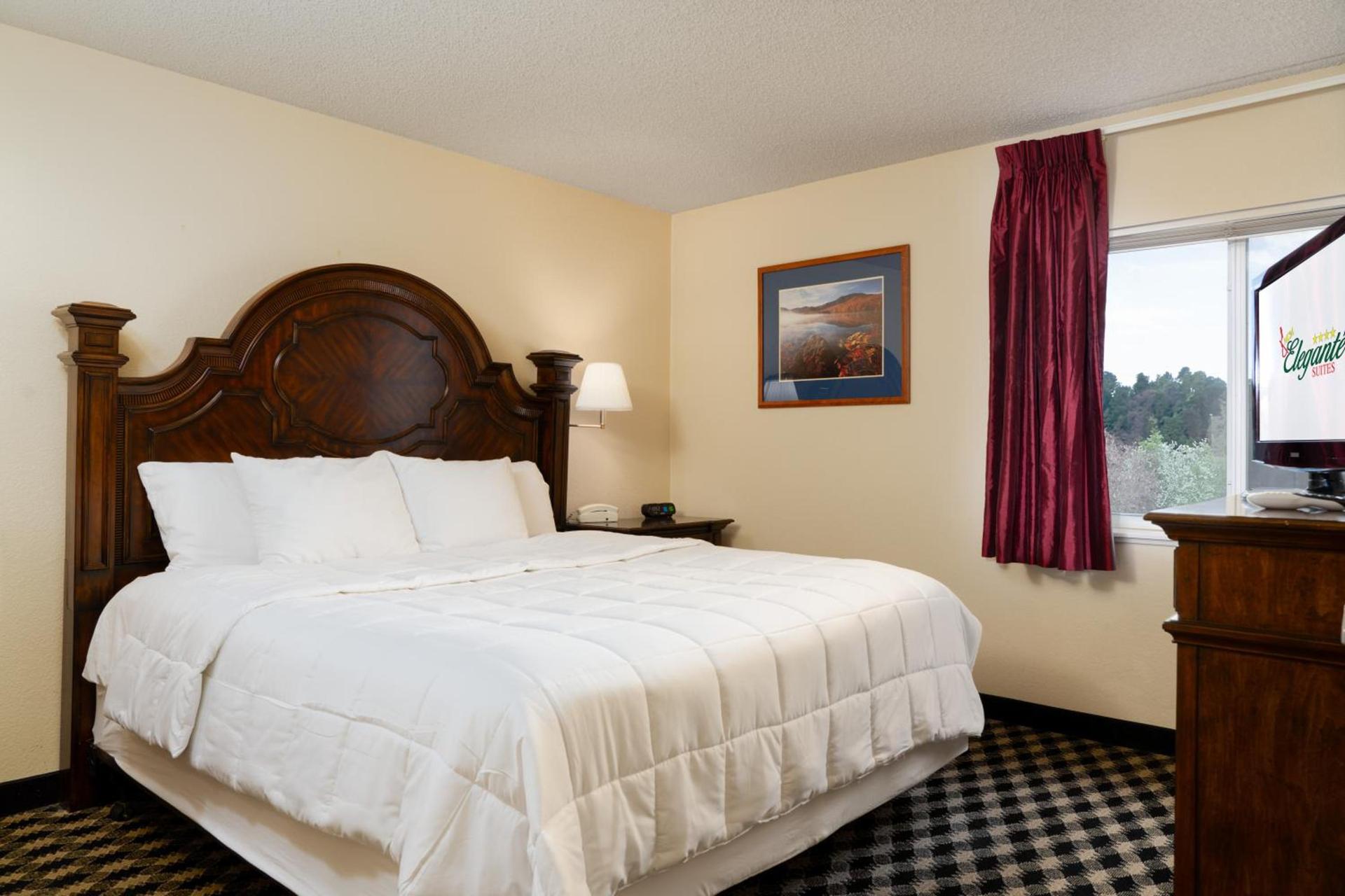 MCM Elegante Suites photo 21