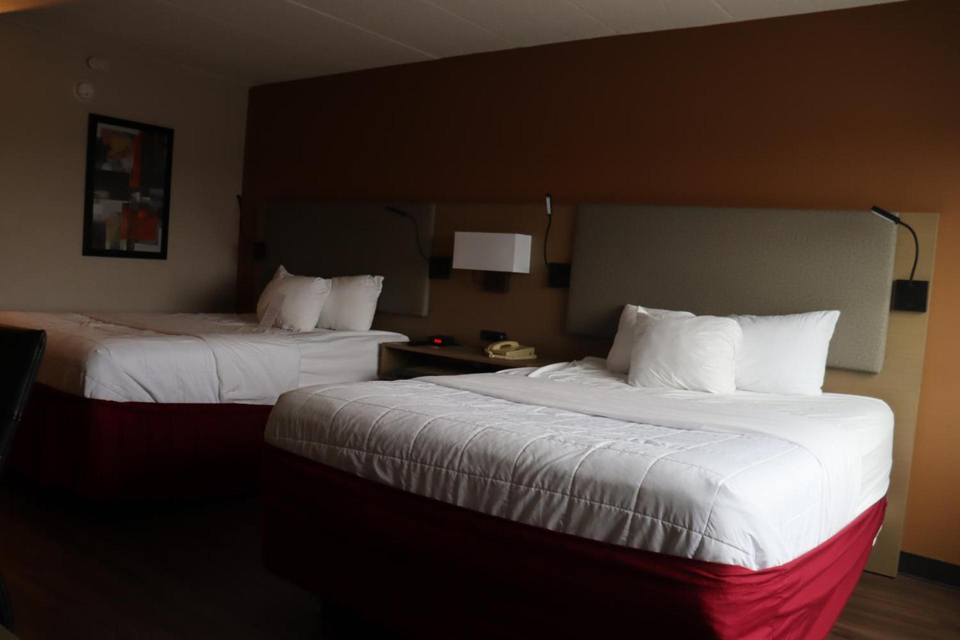 Clarion Hotel & Conference Center Lansing West photo 21