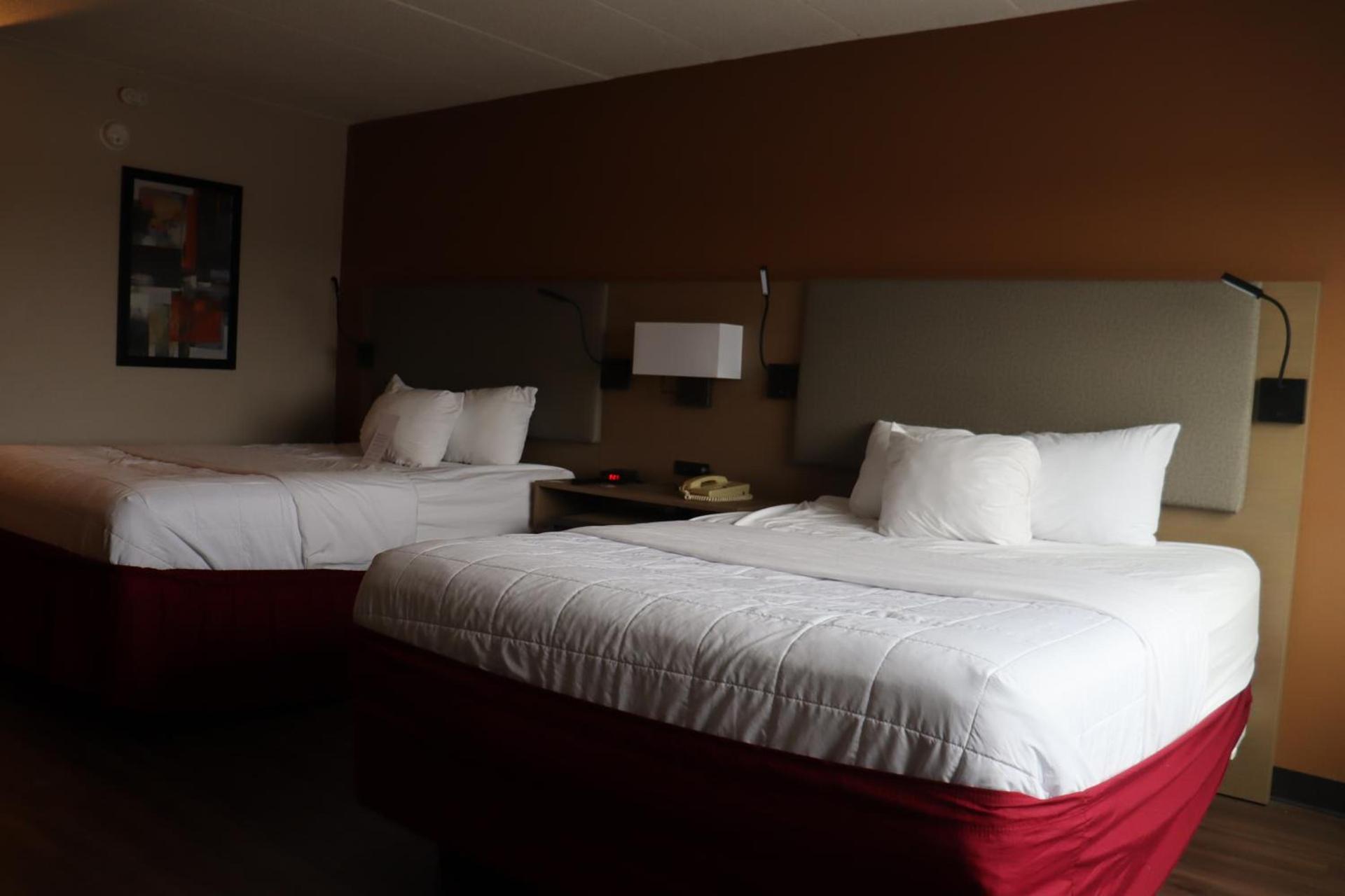 Clarion Hotel & Conference Center Lansing West photo 19