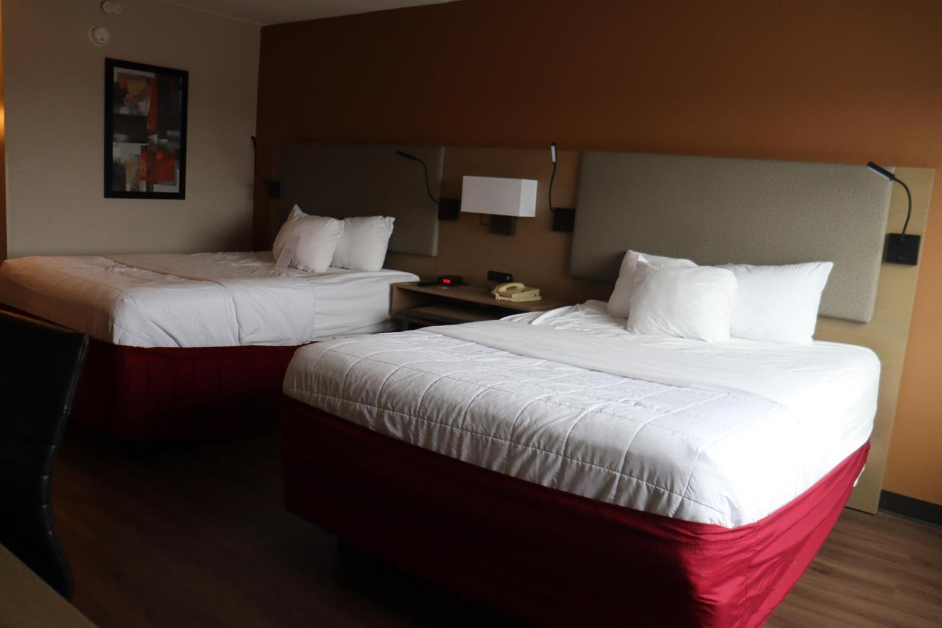 Clarion Hotel & Conference Center Lansing West photo 18