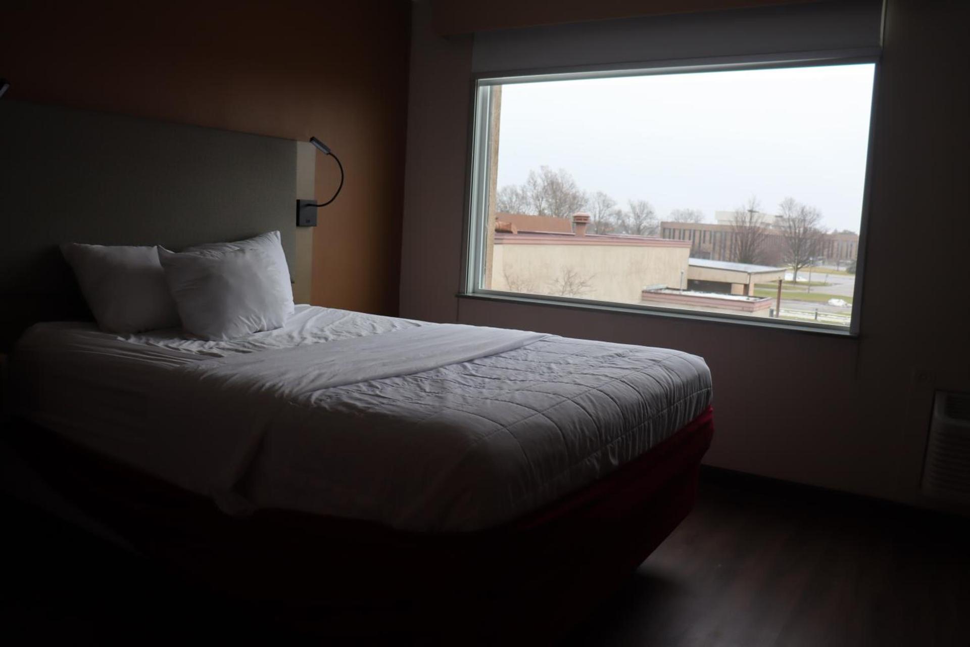 Clarion Hotel & Conference Center Lansing West photo 22