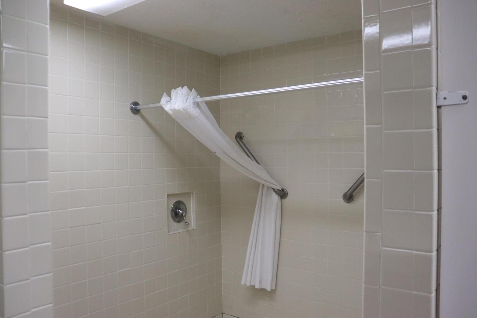 Clarion Hotel & Conference Center Lansing West photo 50