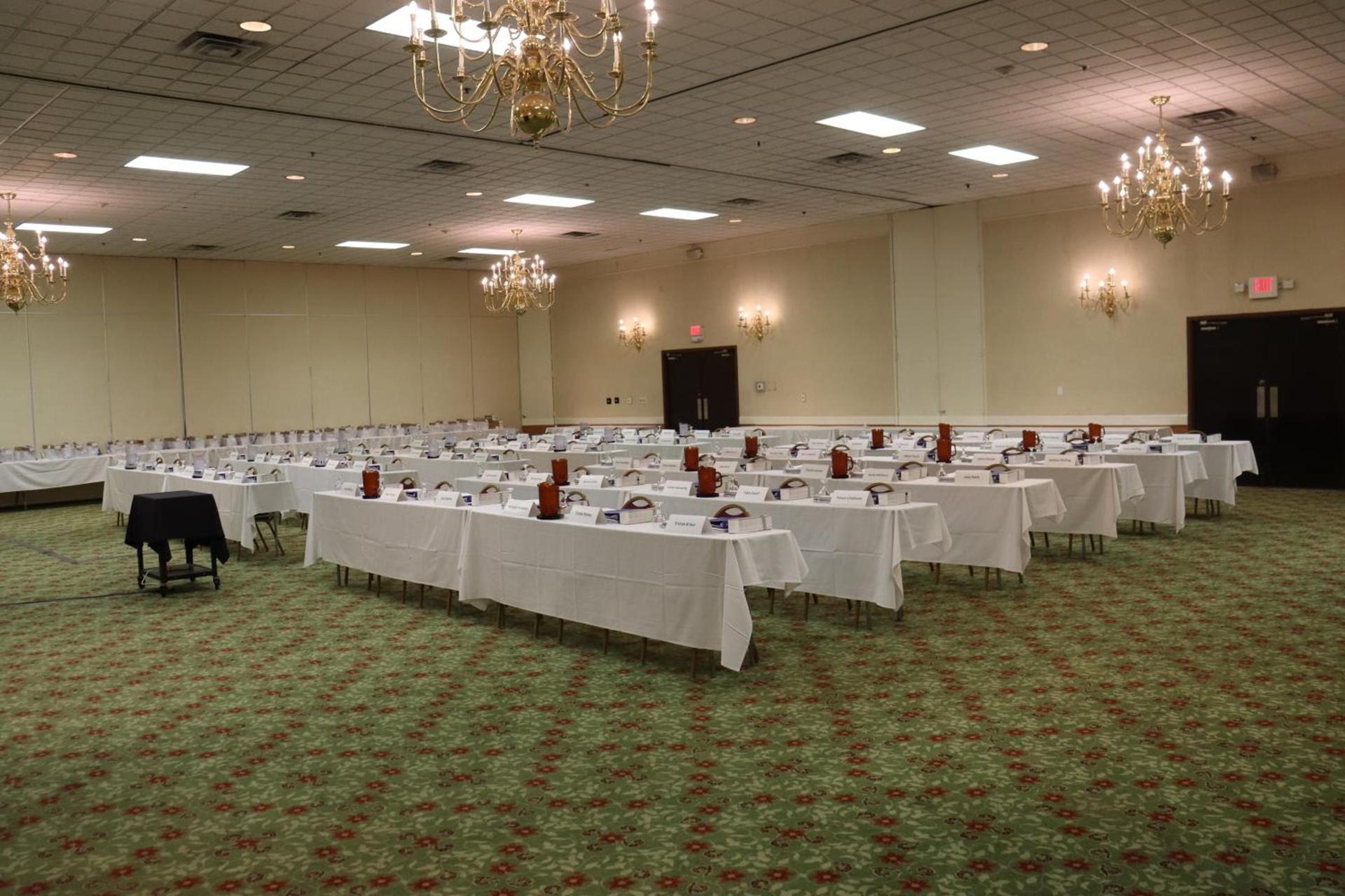 Clarion Hotel & Conference Center Lansing West photo 66