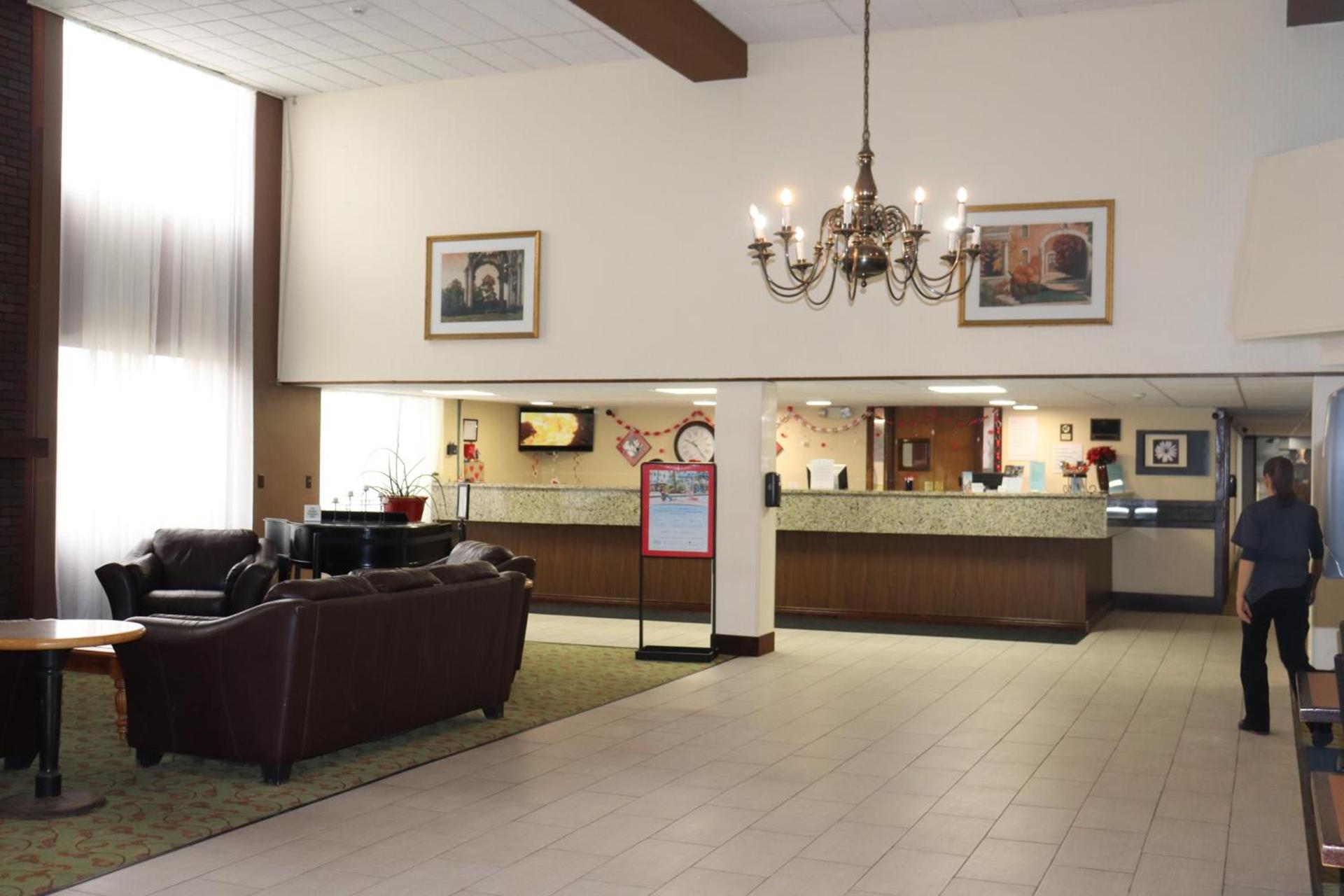 Clarion Hotel & Conference Center Lansing West photo 71