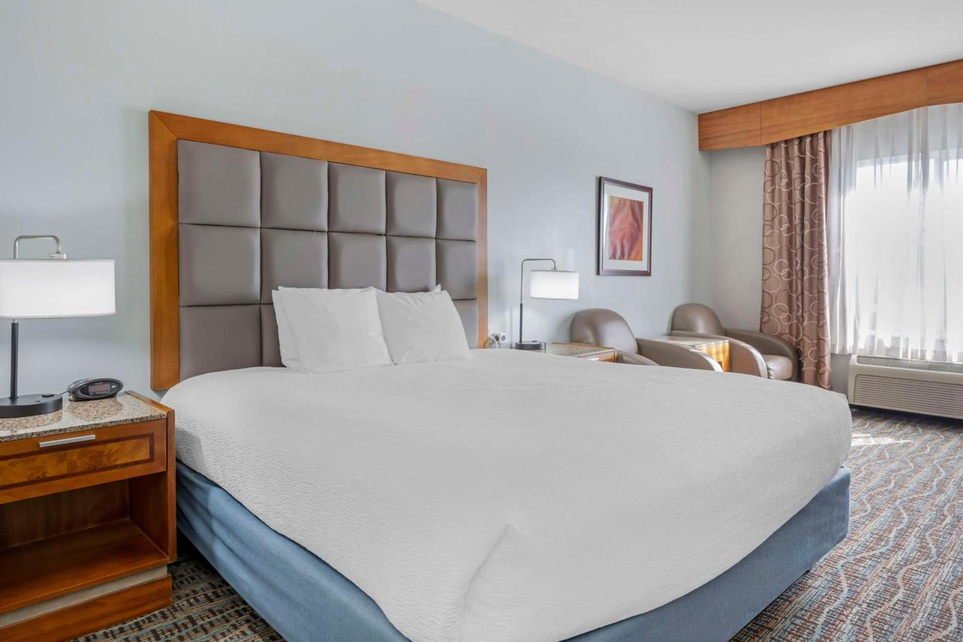 Best Western PLUS Peppertree Inn at Omak photo 15