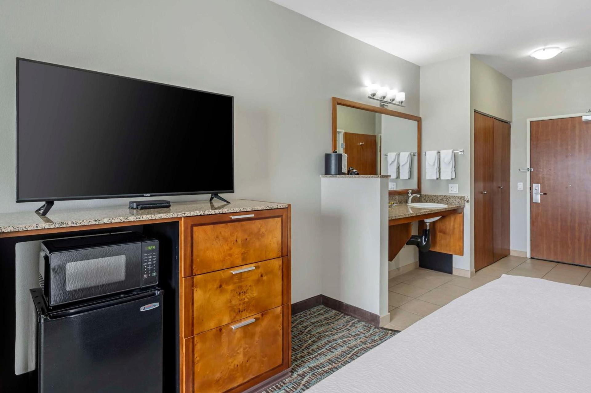 Best Western PLUS Peppertree Inn at Omak photo 17