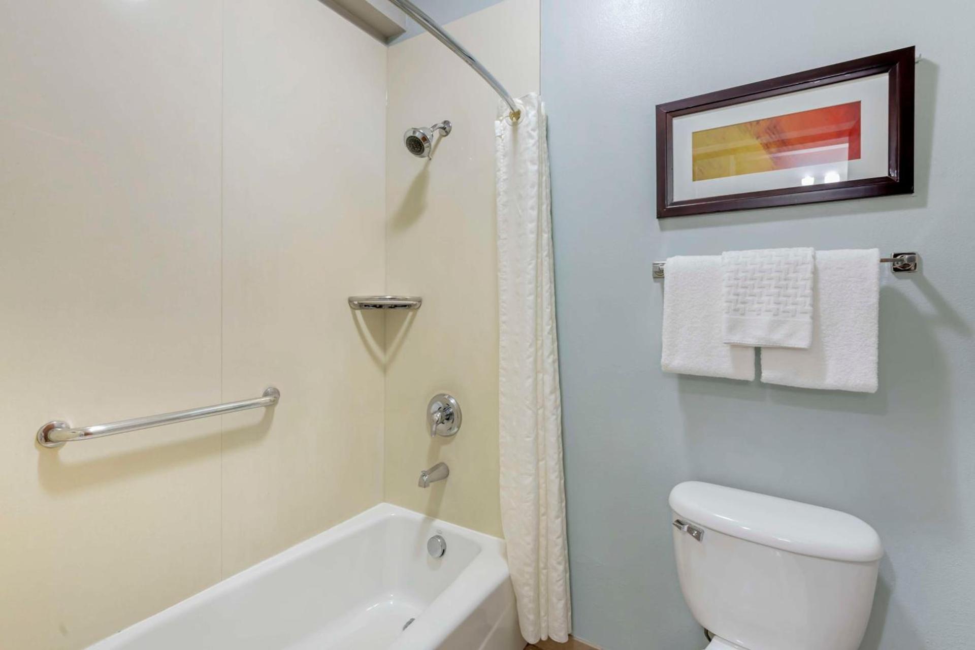 Best Western PLUS Peppertree Inn at Omak photo 42