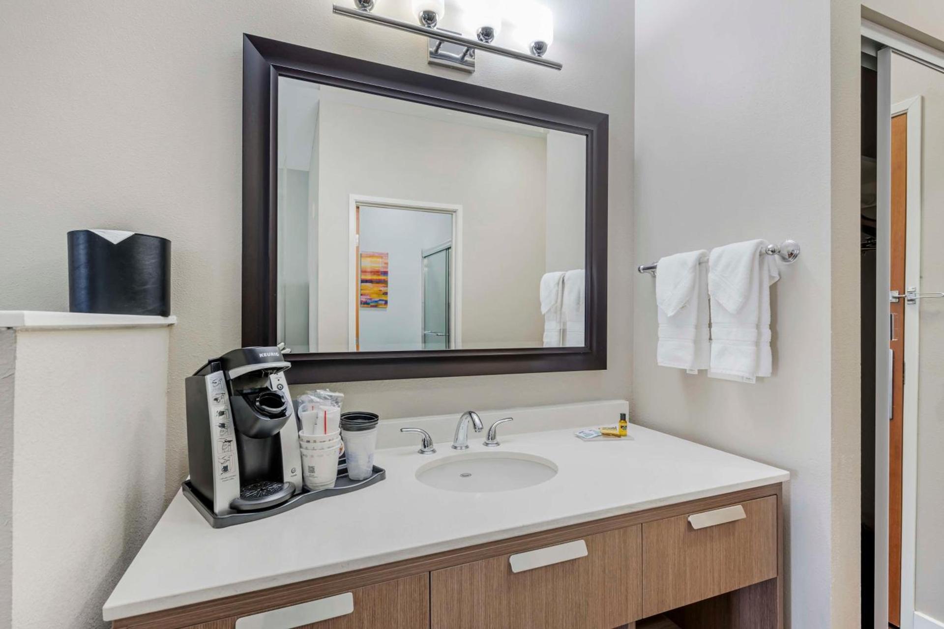 Best Western PLUS Peppertree Inn at Omak photo 28