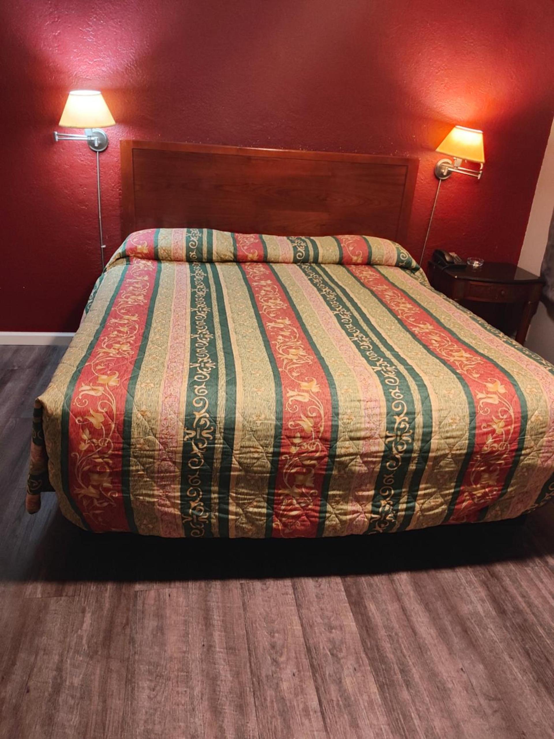 Economy Inn Richmond photo 3