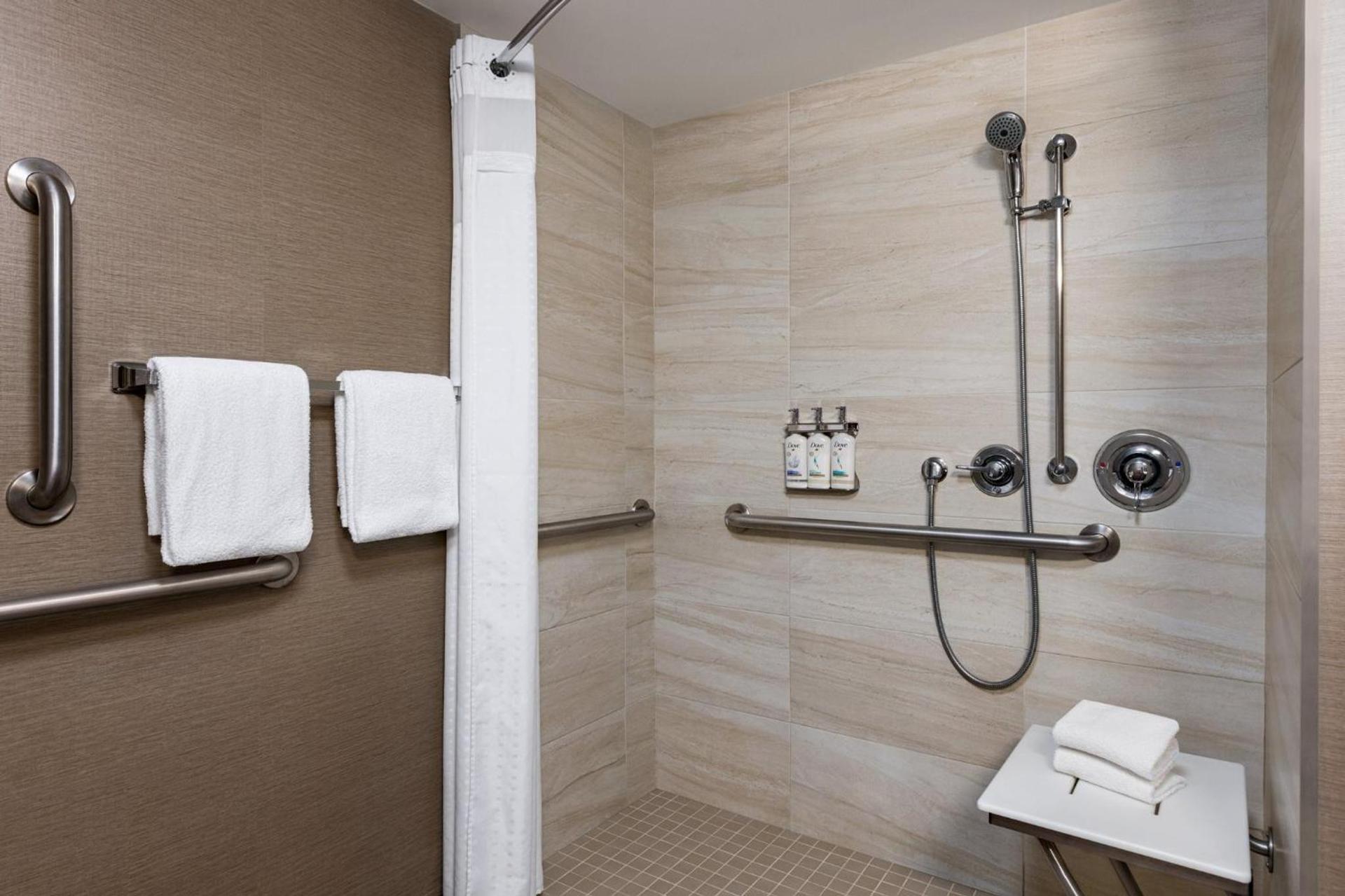 Holiday Inn Gaithersburg by IHG photo 37