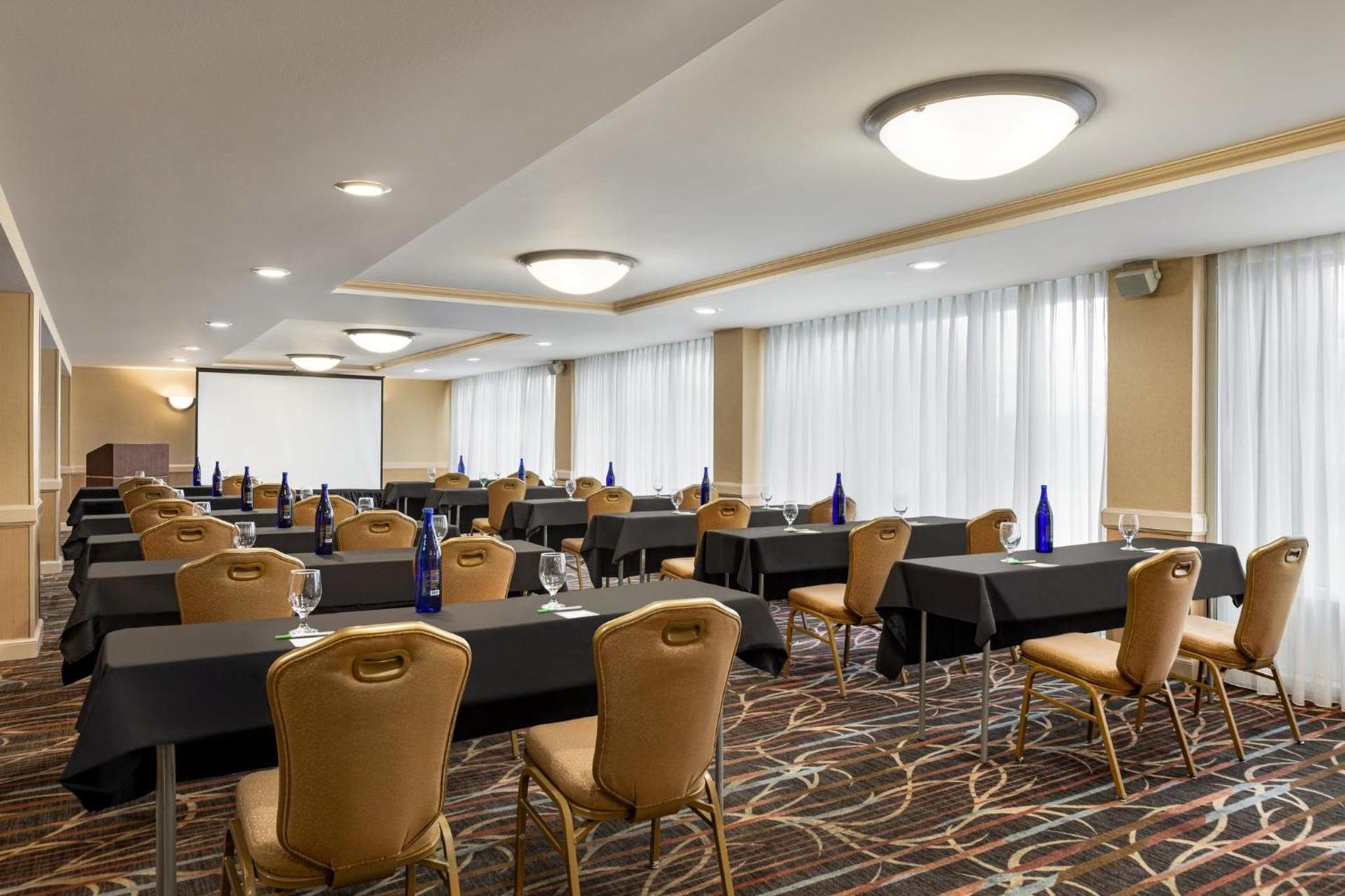 Holiday Inn Gaithersburg by IHG photo 25