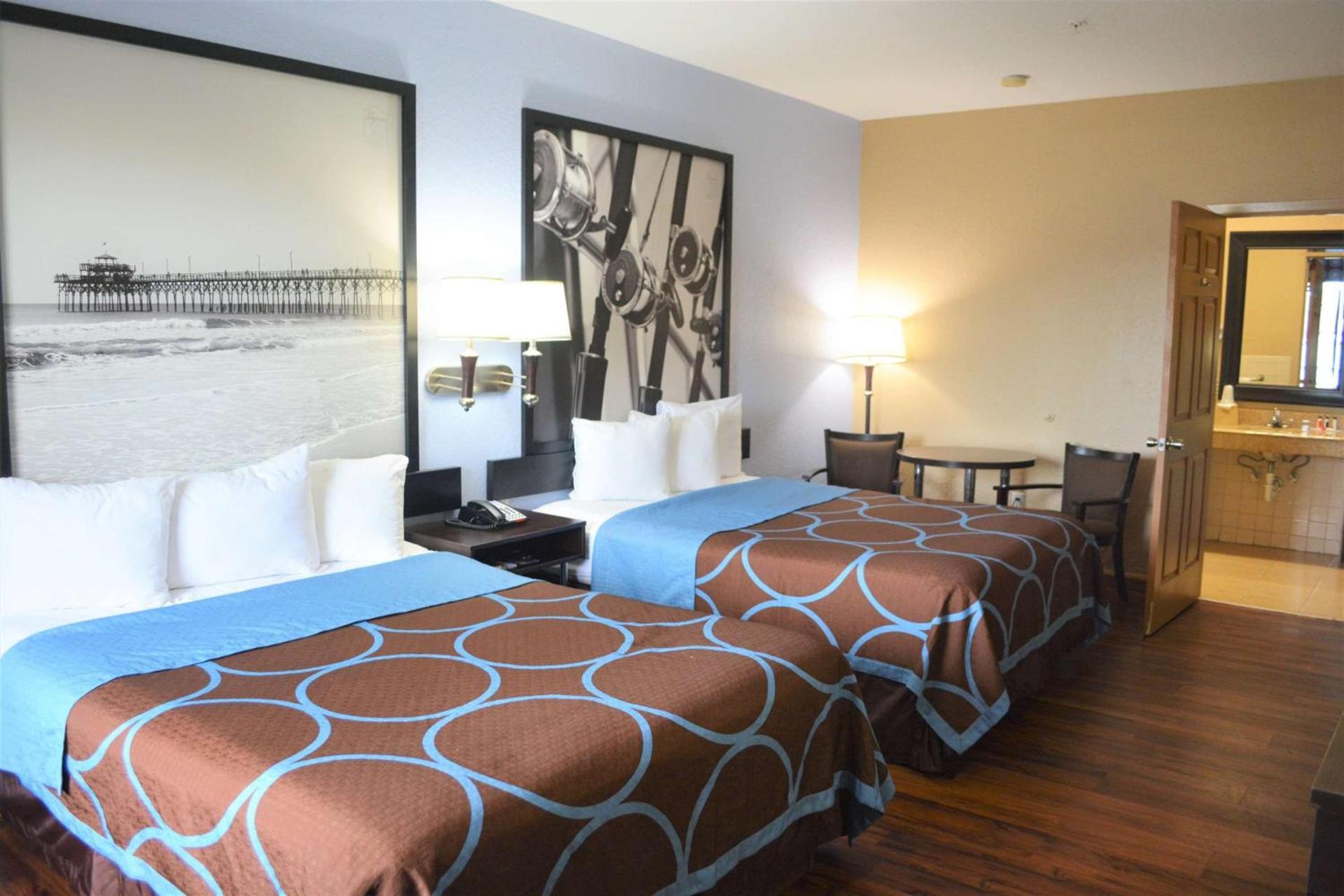 Super 8 by Wyndham Galveston photo 16