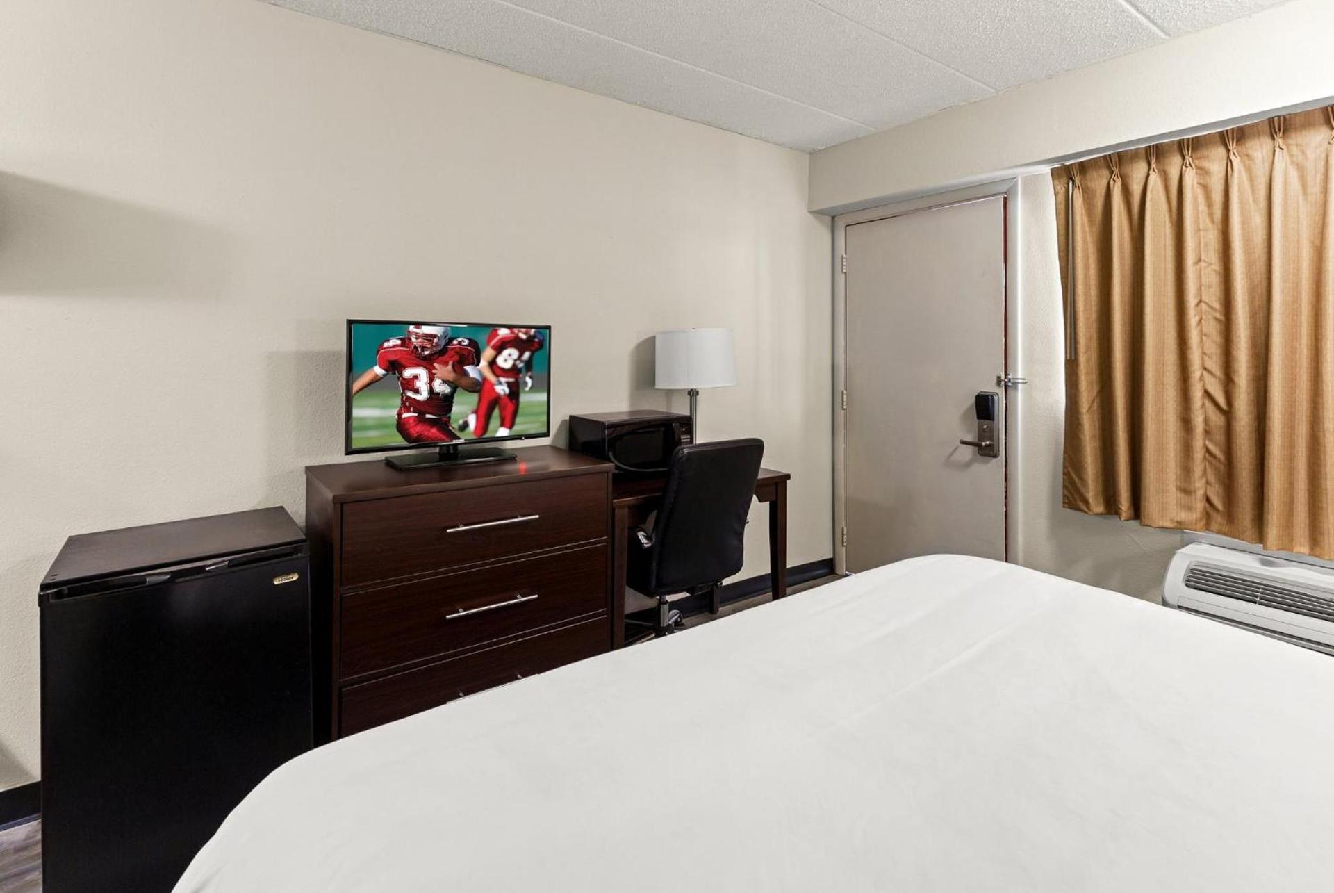 Red Roof Inn Springfield, IL photo 6
