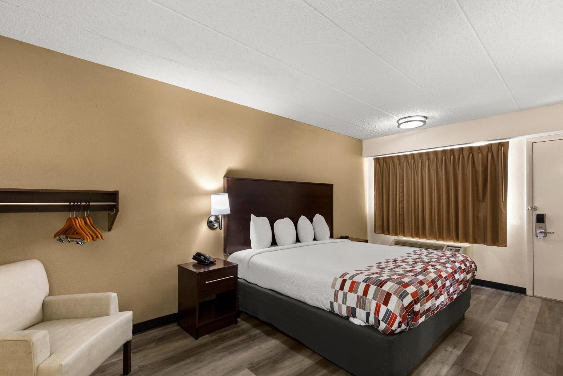 Red Roof Inn Springfield, IL photo 29