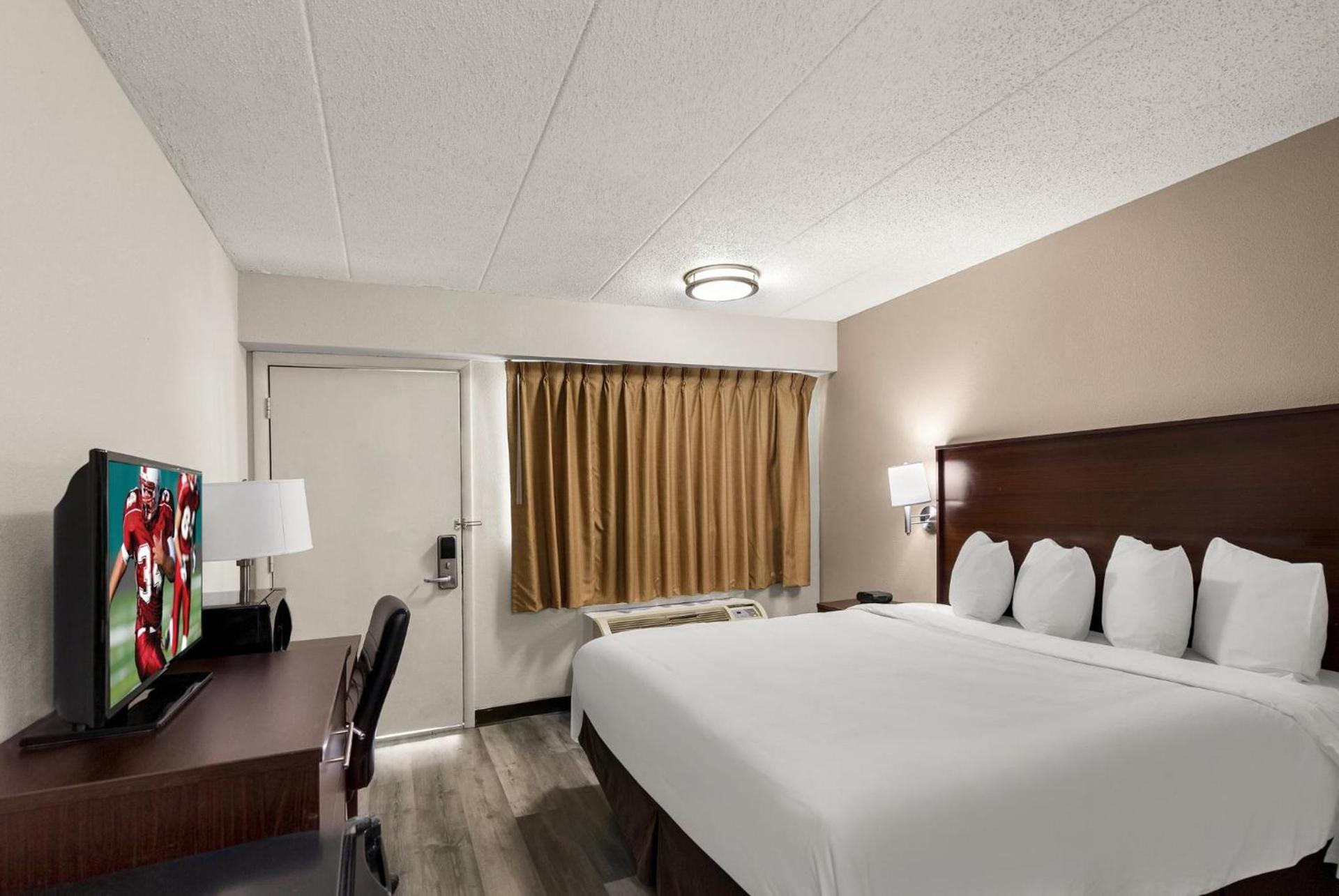 Red Roof Inn Springfield, IL photo 8