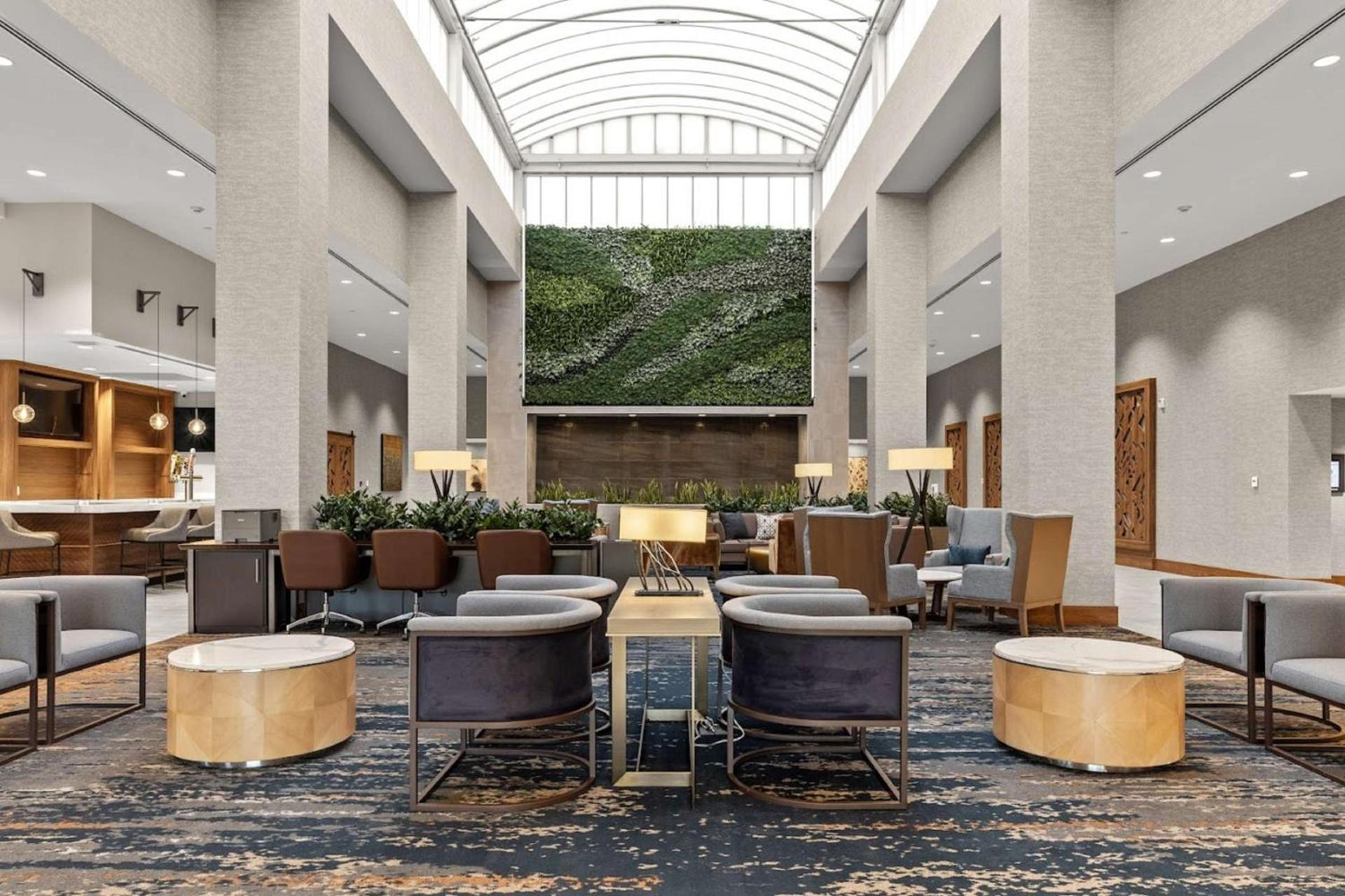Embassy Suites By Hilton Irving Las Colinas photo 3