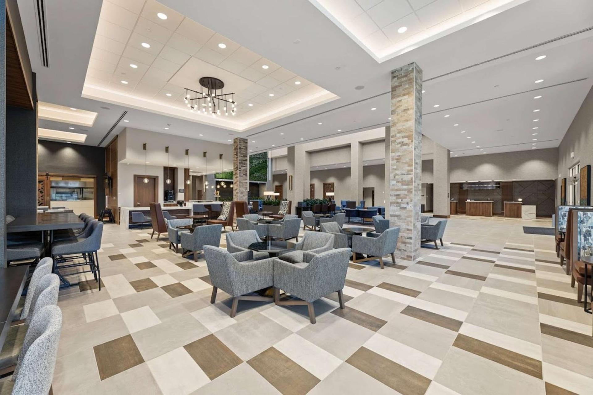 Embassy Suites By Hilton Irving Las Colinas photo 4