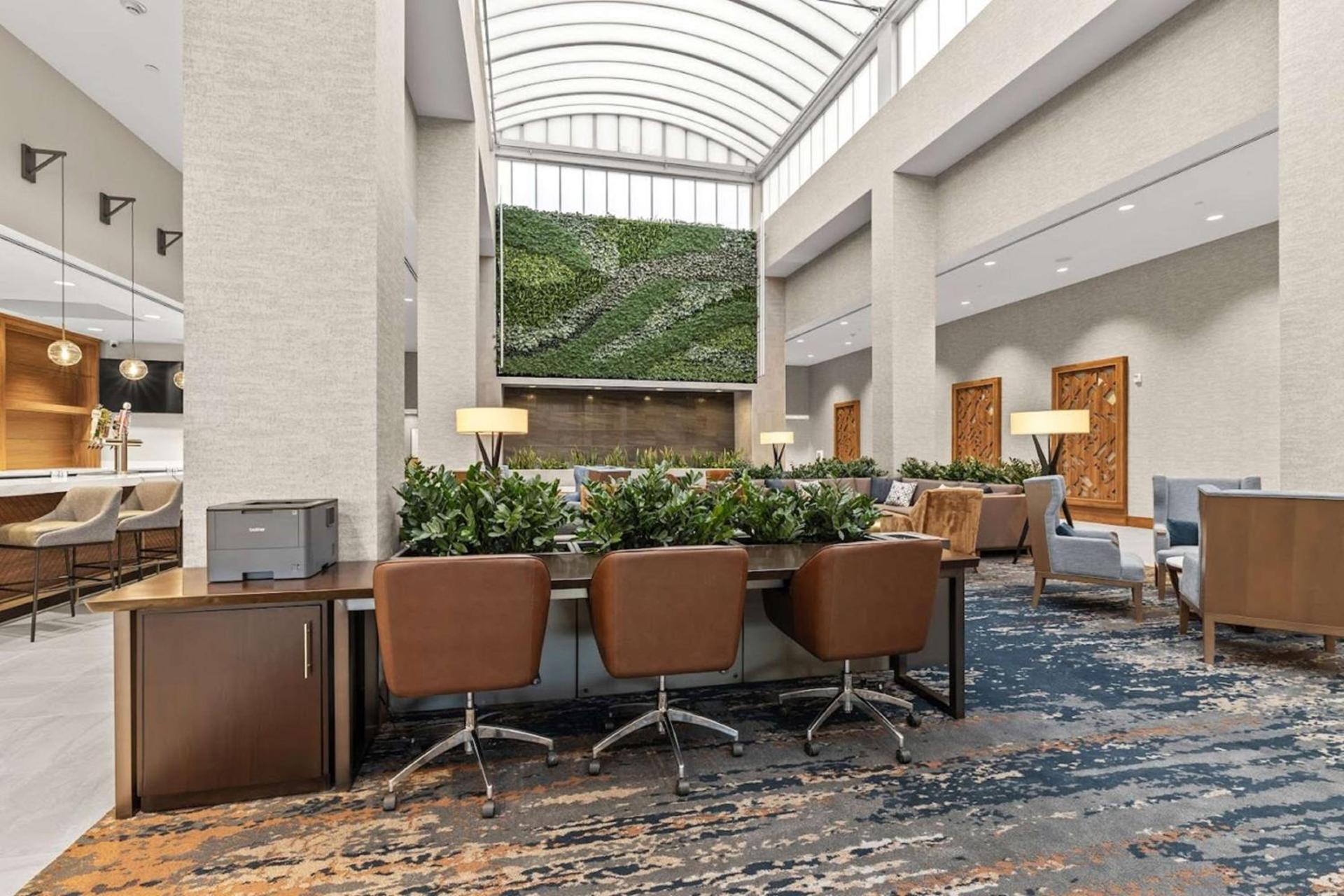 Embassy Suites By Hilton Irving Las Colinas photo 5