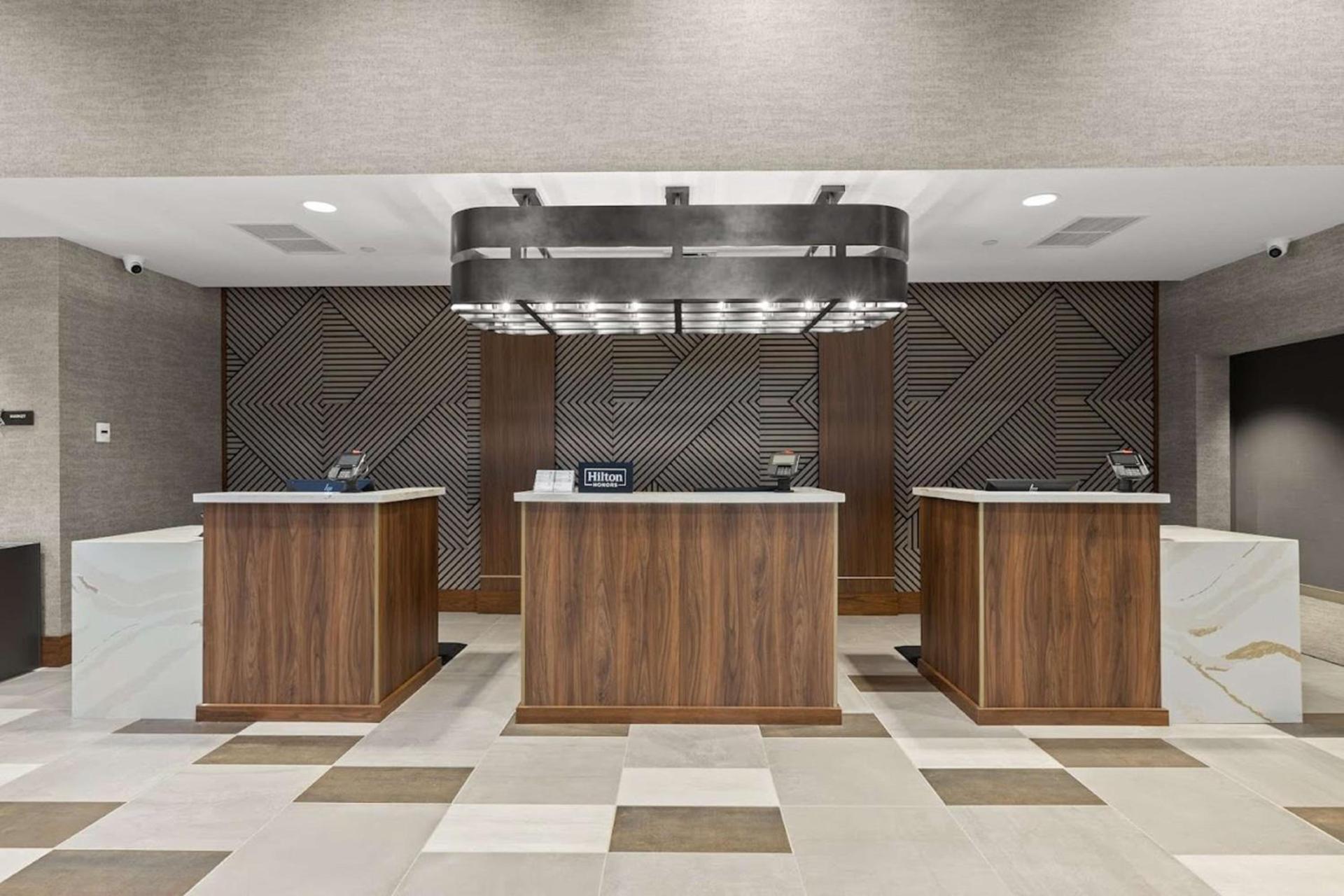 Embassy Suites By Hilton Irving Las Colinas photo 9
