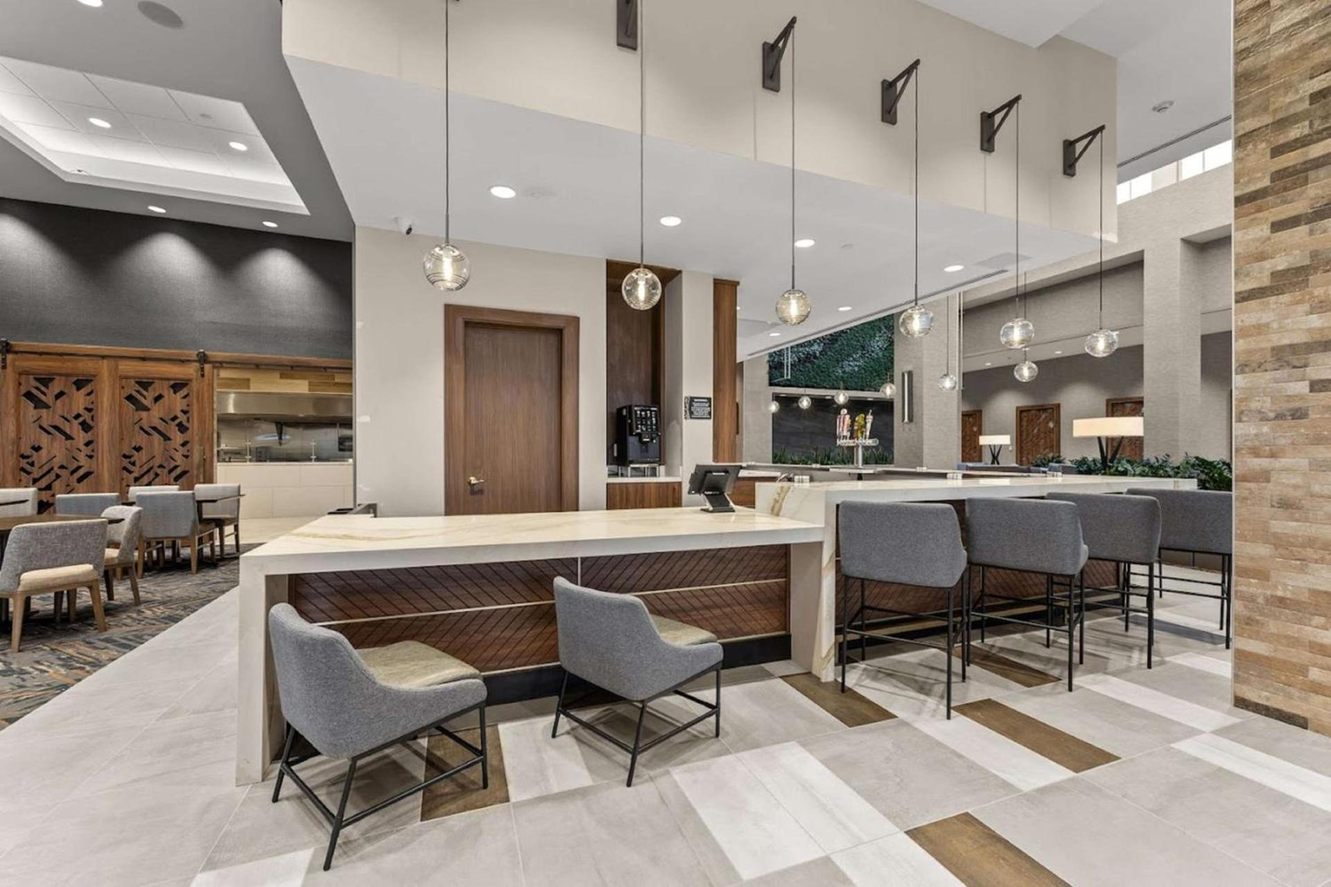 Embassy Suites By Hilton Irving Las Colinas photo 14