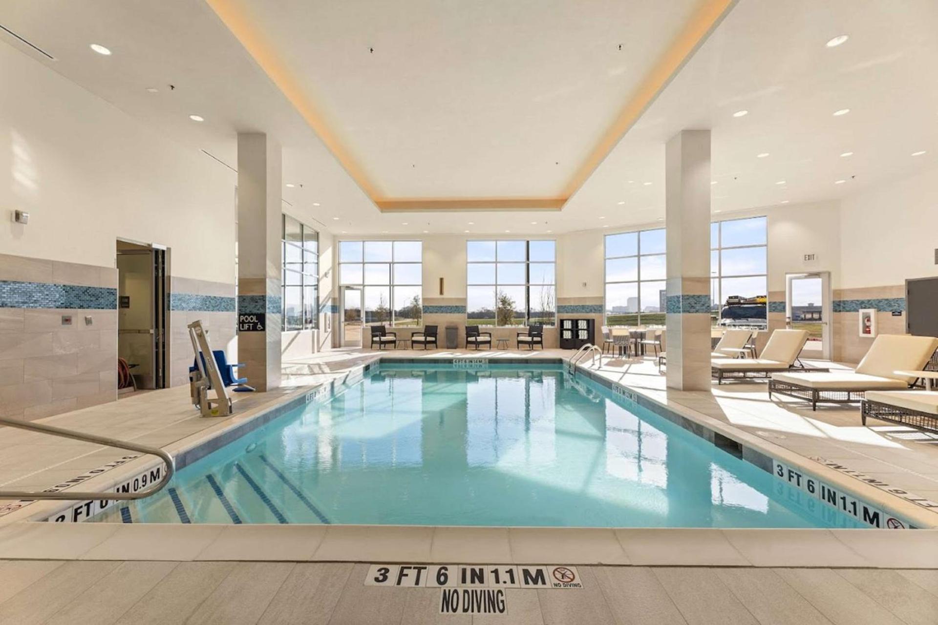 Embassy Suites By Hilton Irving Las Colinas photo 15