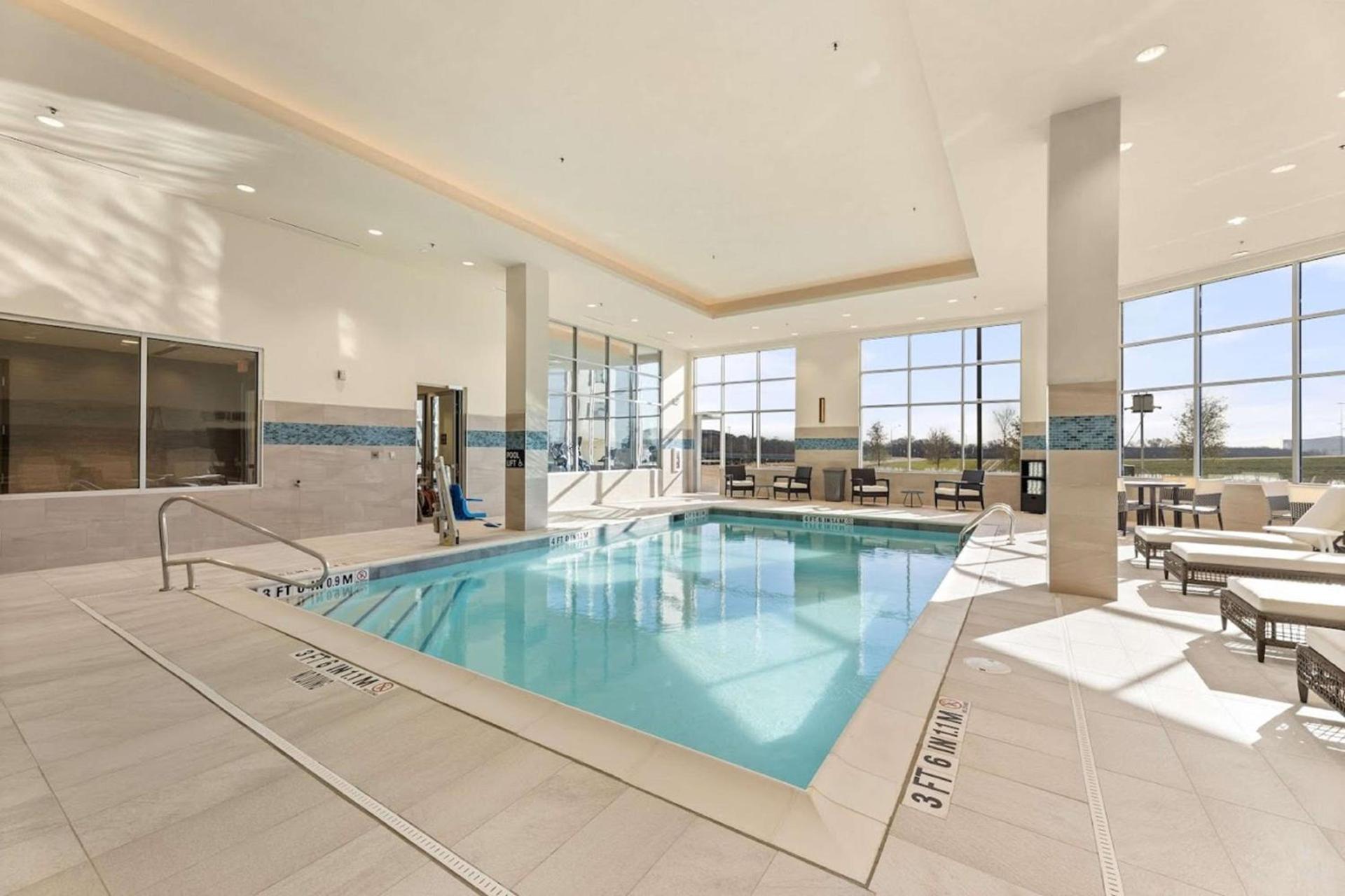 Embassy Suites By Hilton Irving Las Colinas photo 18
