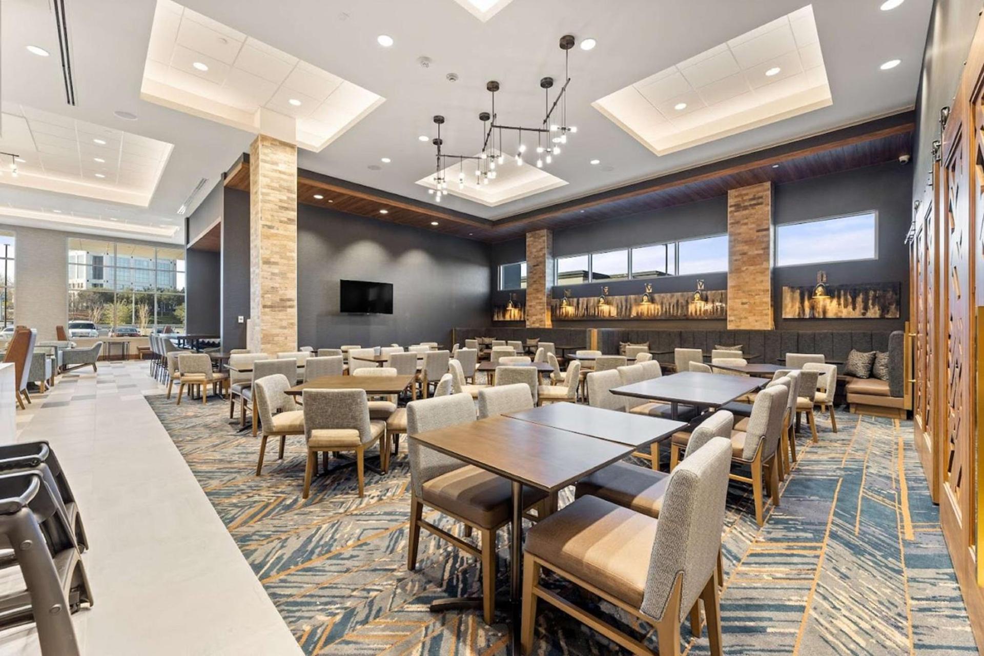 Embassy Suites By Hilton Irving Las Colinas photo 25
