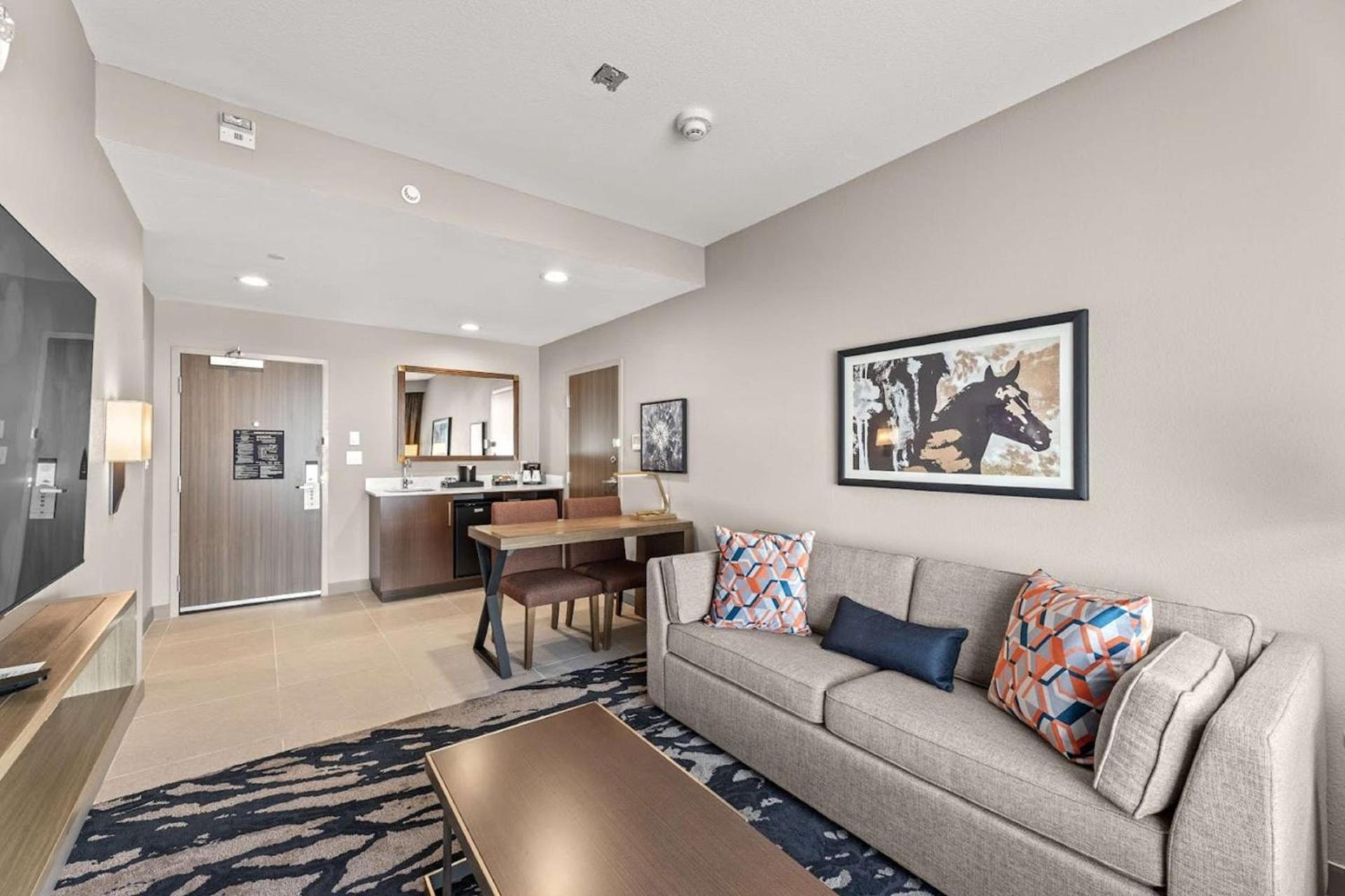 Embassy Suites By Hilton Irving Las Colinas photo 31