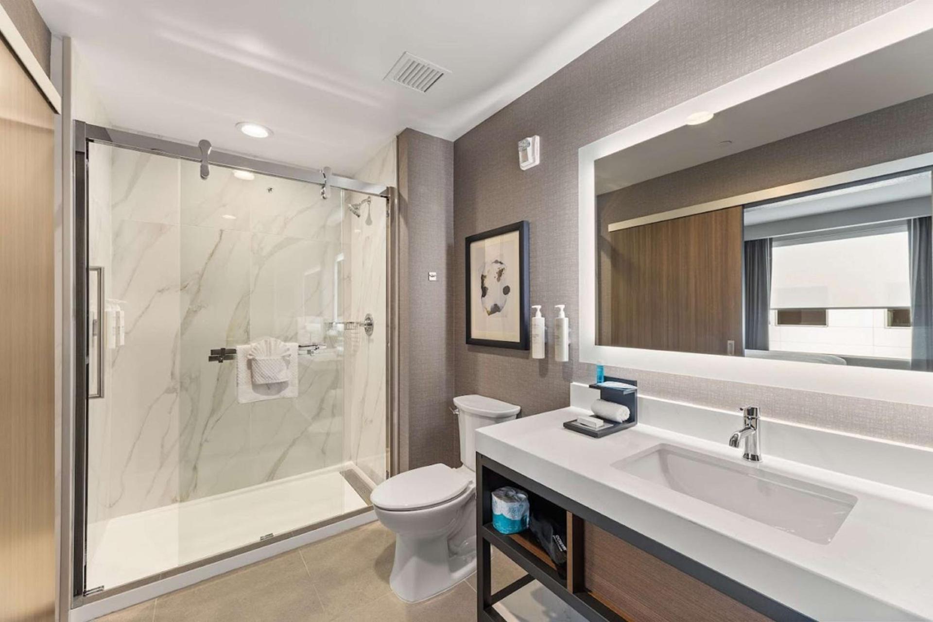 Embassy Suites By Hilton Irving Las Colinas photo 32