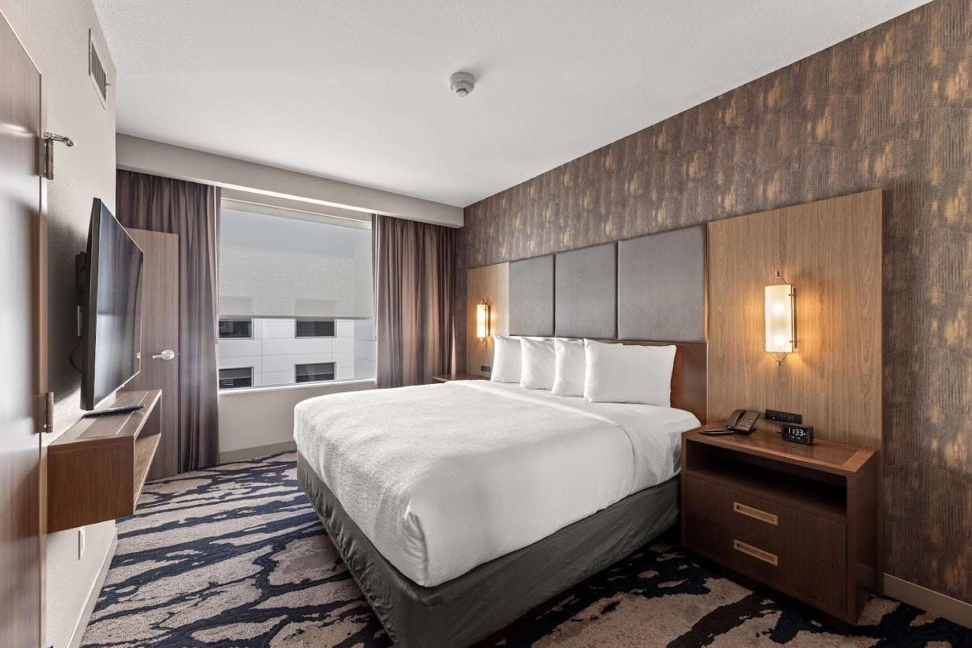 Embassy Suites By Hilton Irving Las Colinas photo 37