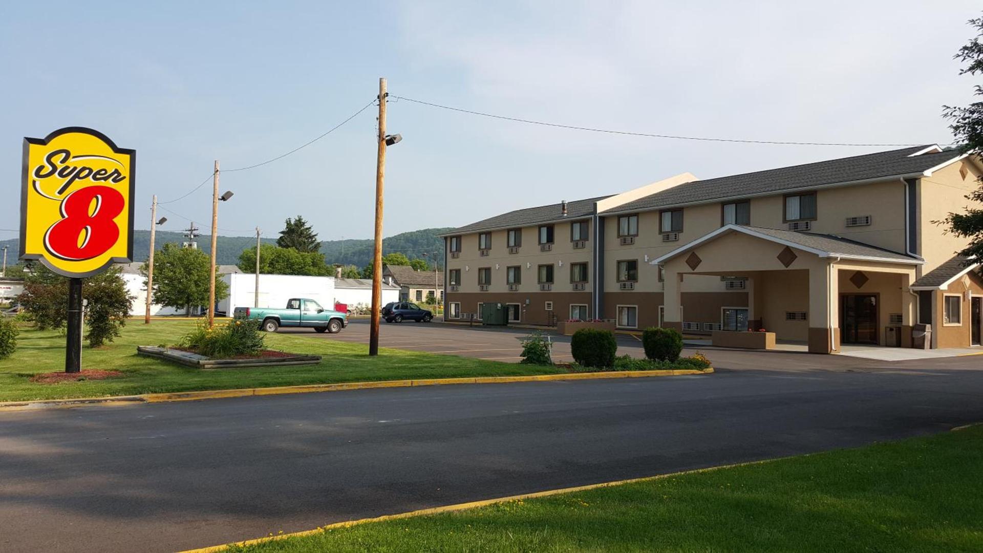 Super 8 by Wyndham Bath Hammondsport Area photo 23