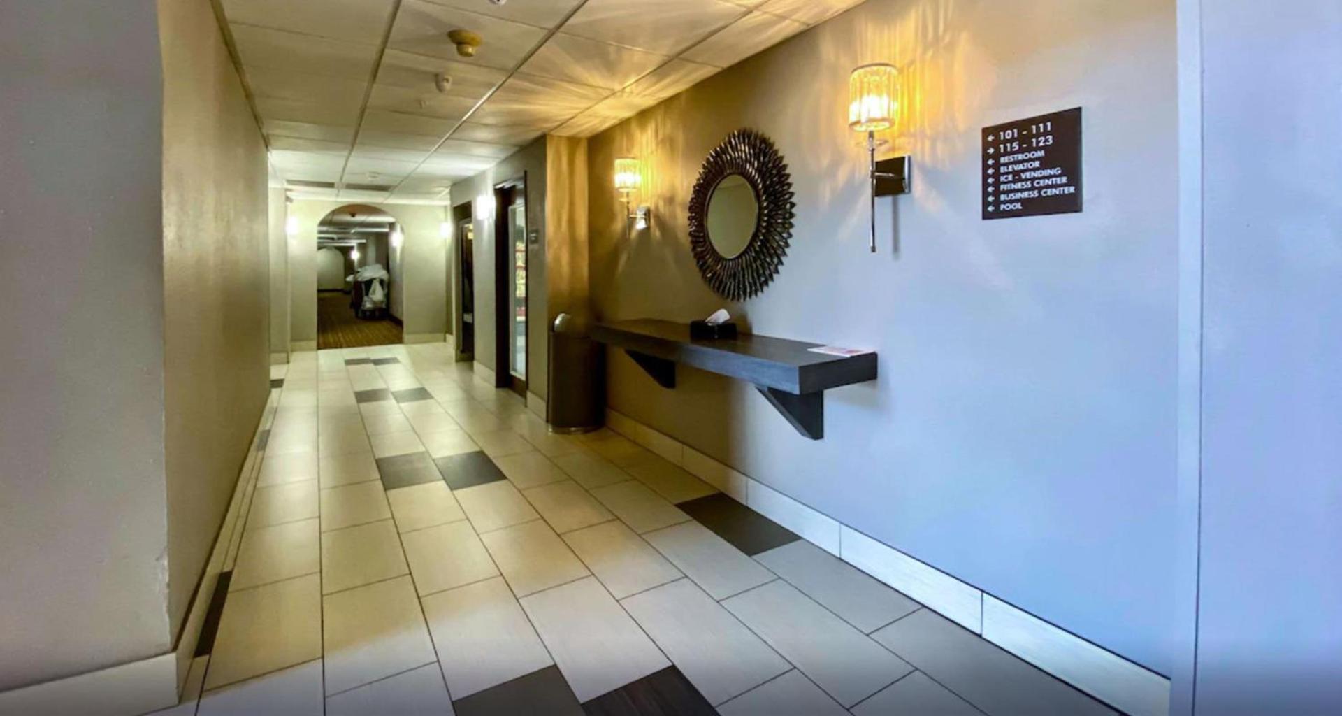 Comfort Inn Owasso – Tulsa photo 3