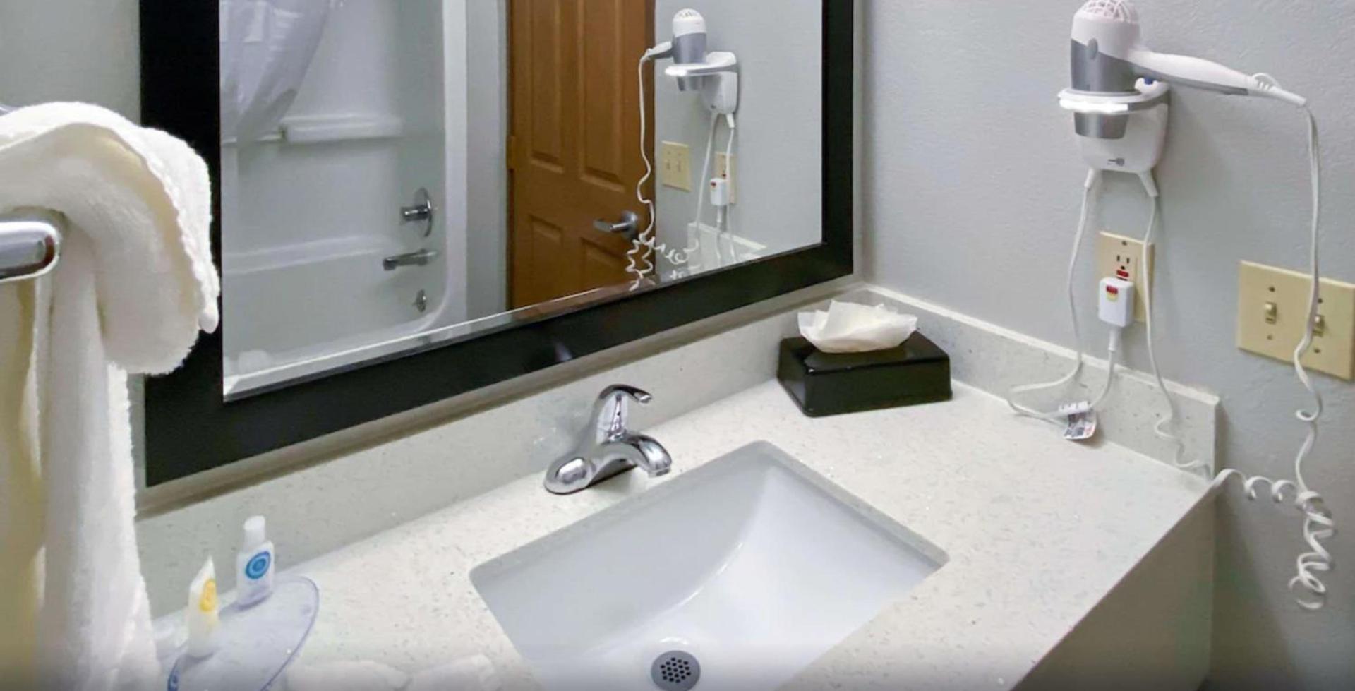 Comfort Inn Owasso – Tulsa photo 24