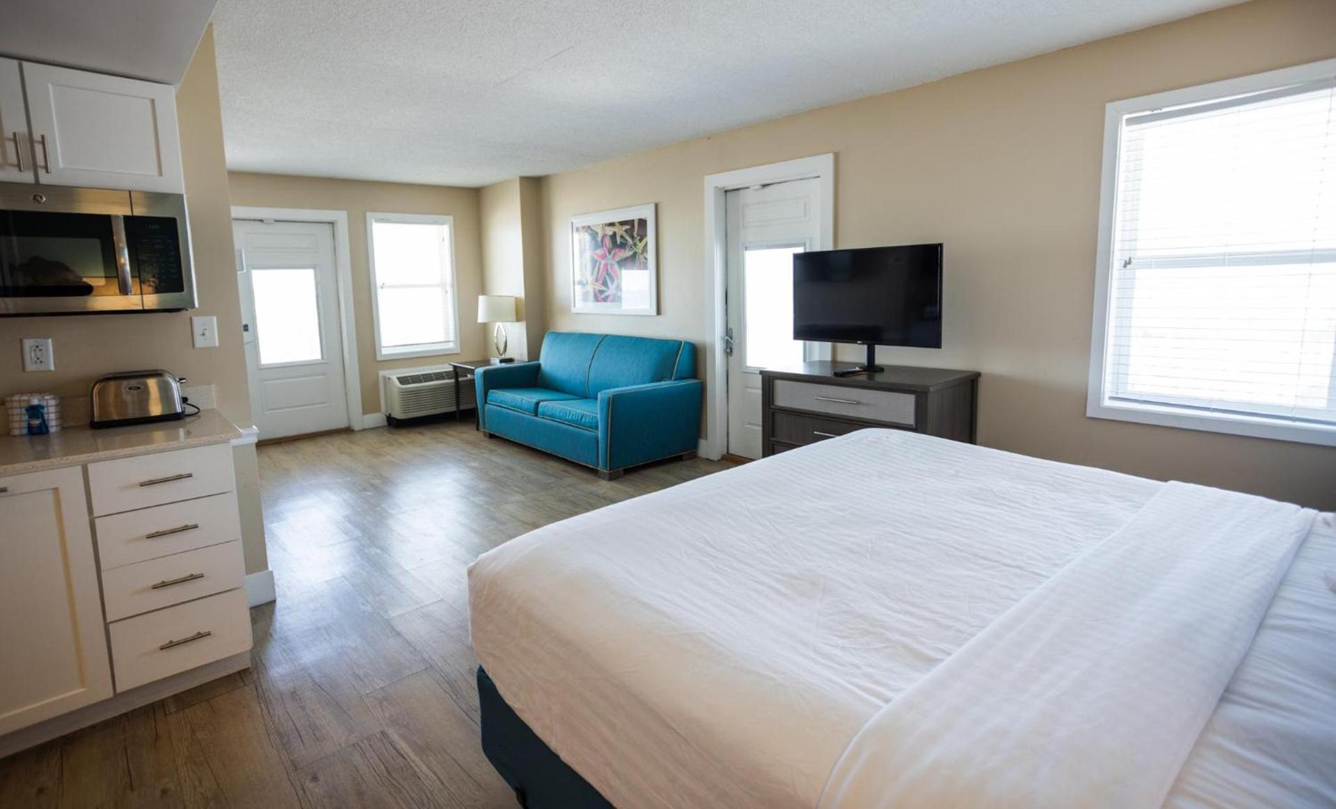 Commander Hotel & Suites photo 42