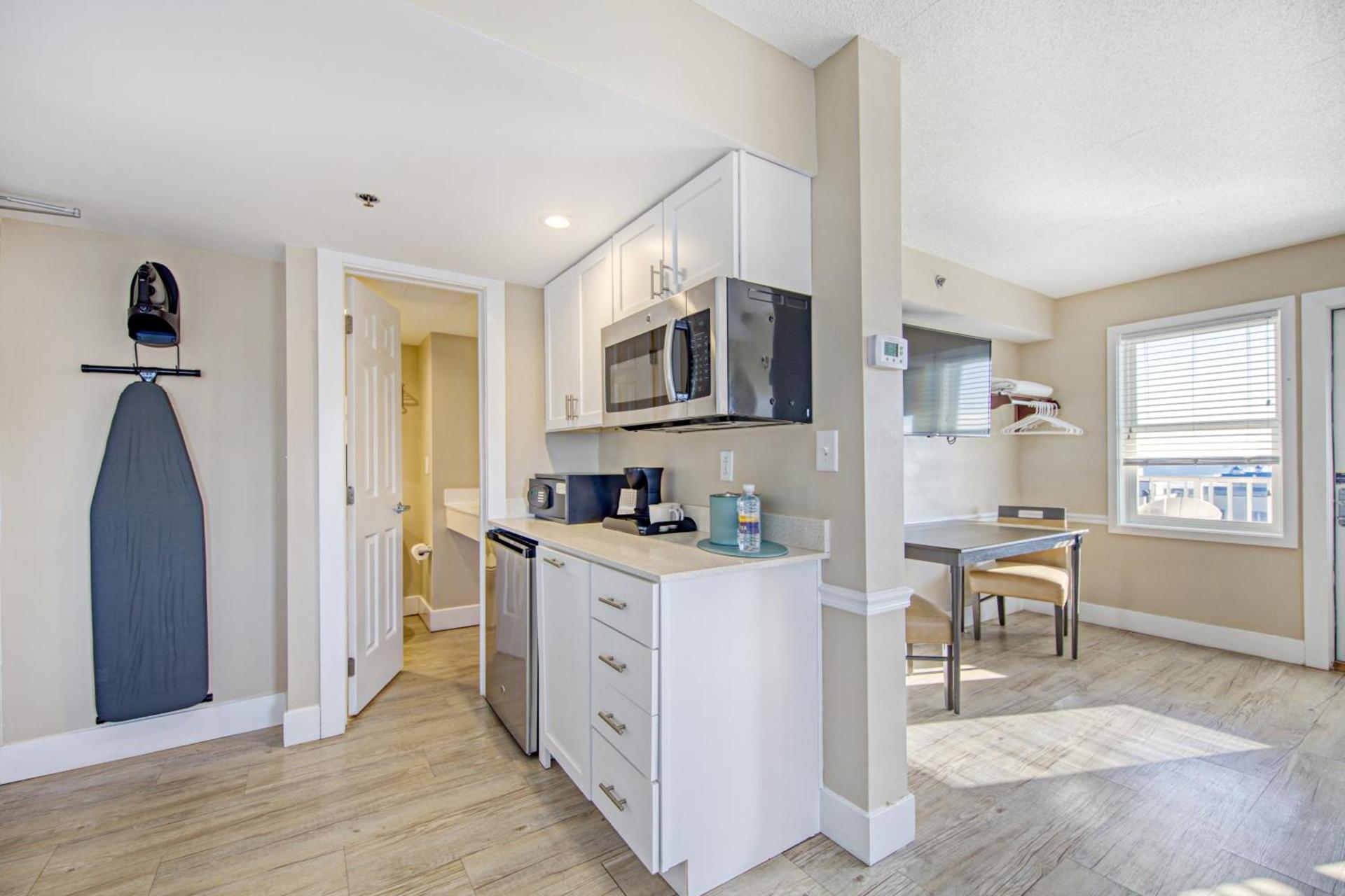 Commander Hotel & Suites photo 44
