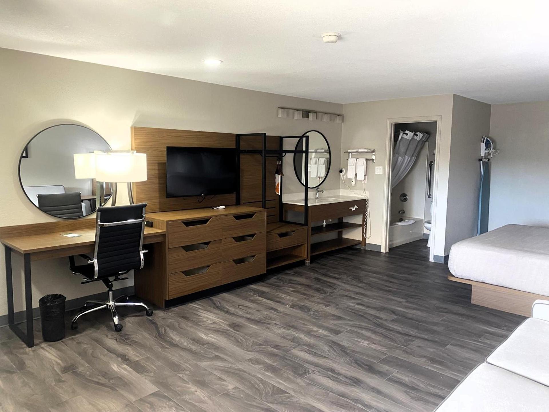 SureStay Plus by Best Western Alamogordo White Sands photo 50