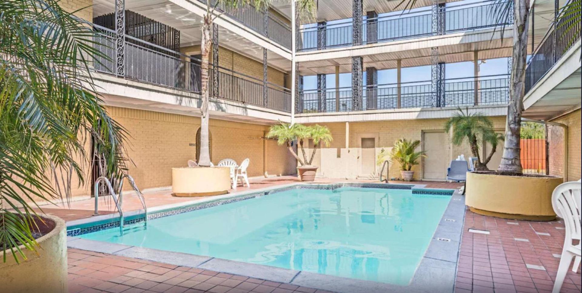 Super 8 by Wyndham New Orleans photo 22