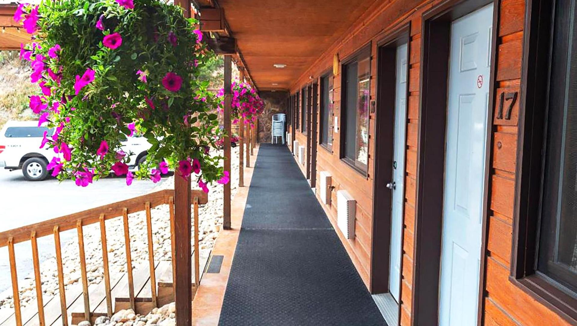 Big Horn Lodge photo 11