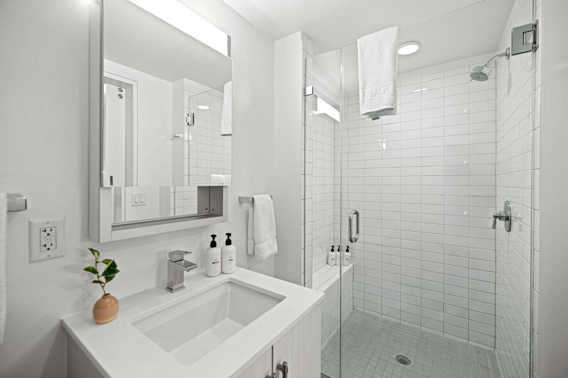 Placemakr Dupont Circle photo 81