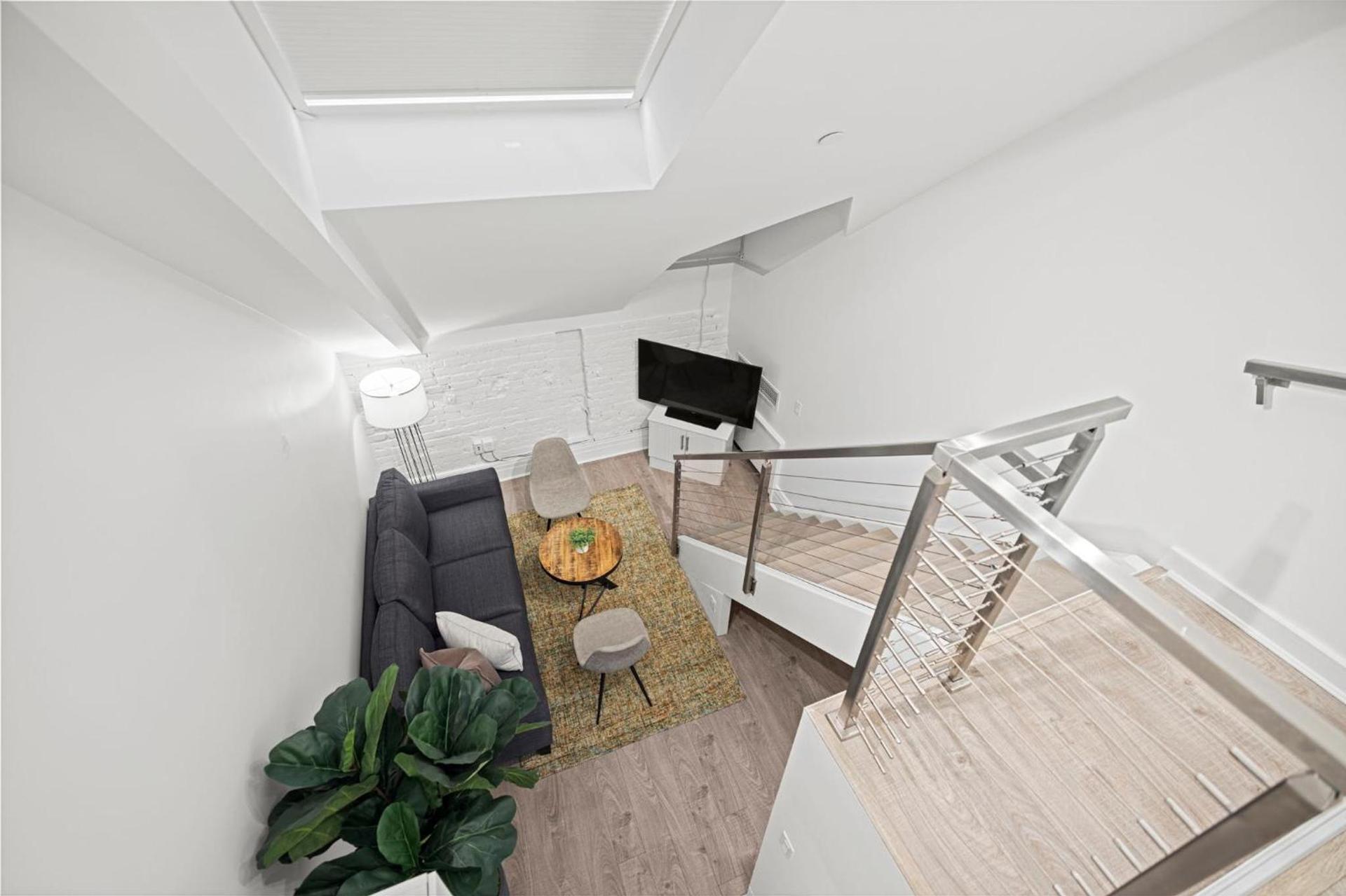Placemakr Dupont Circle photo 72
