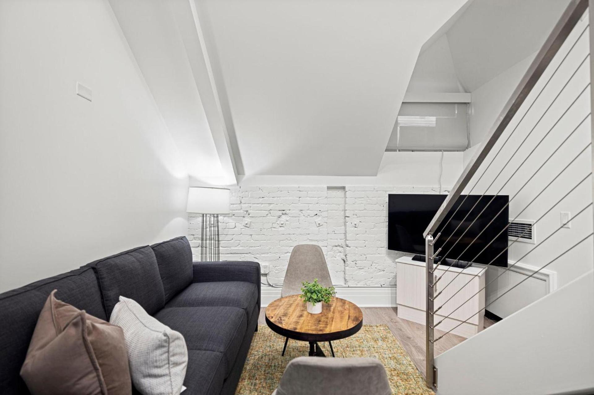 Placemakr Dupont Circle photo 73