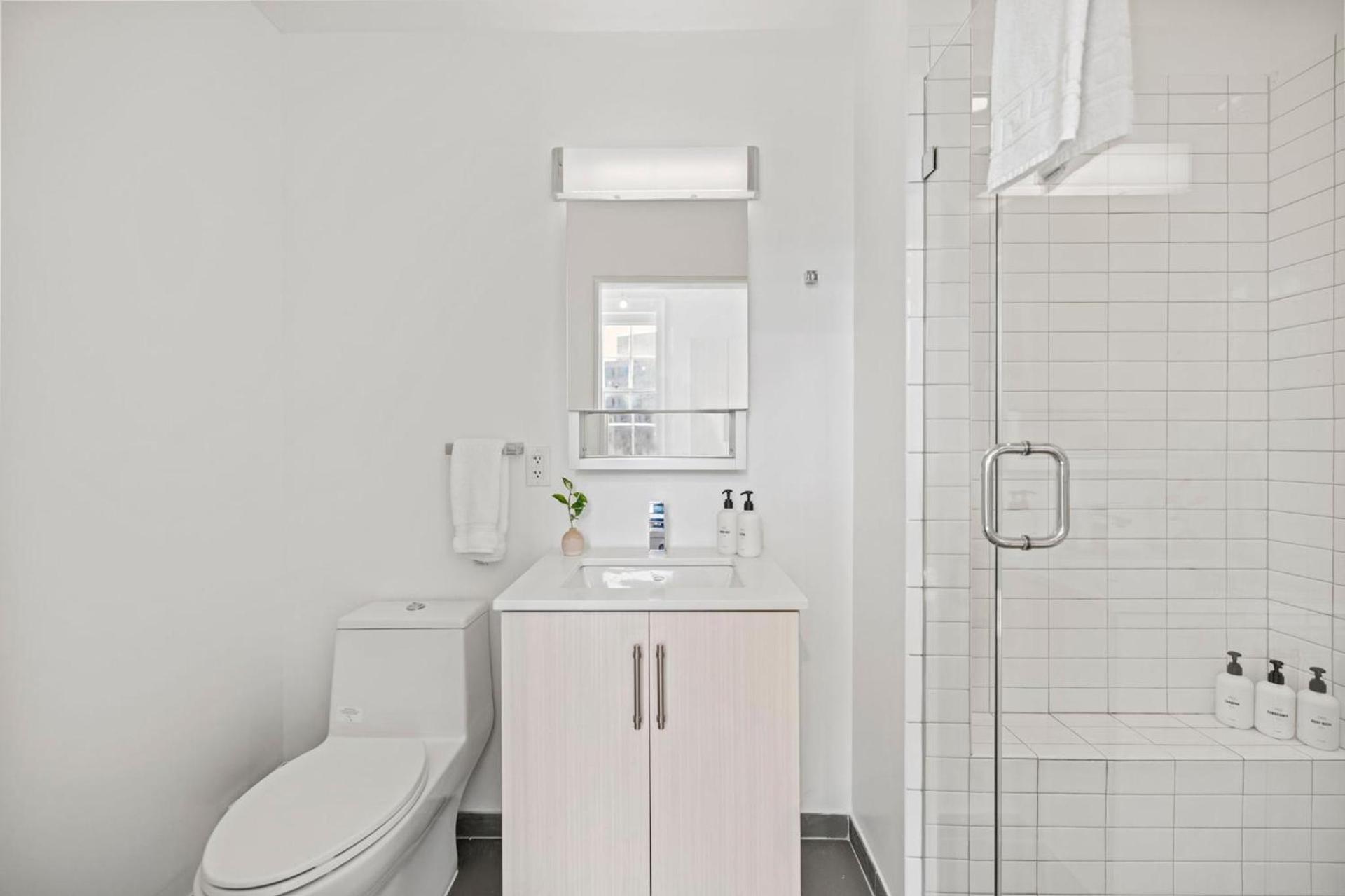 Placemakr Dupont Circle photo 85