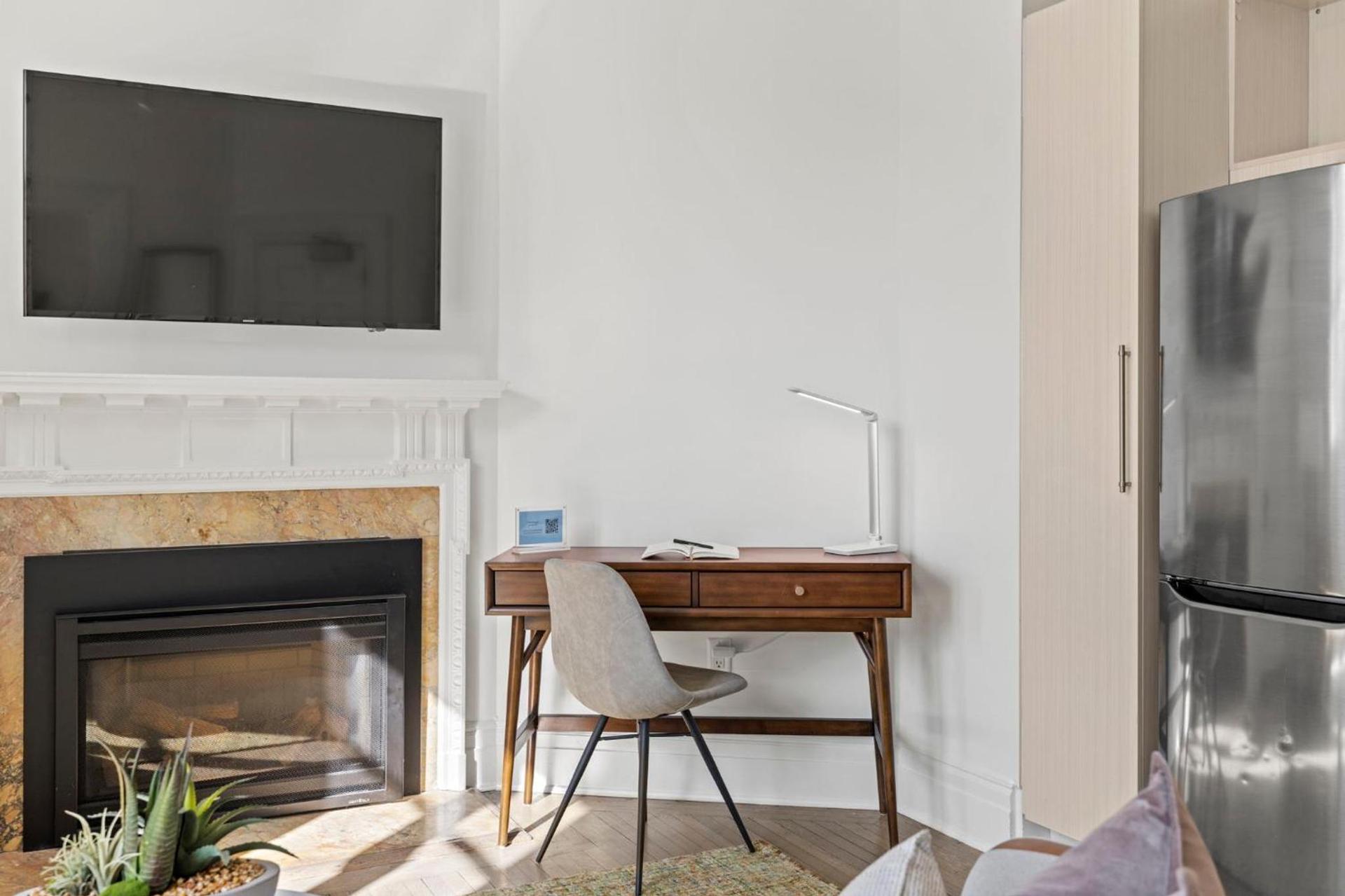 Placemakr Dupont Circle photo 88