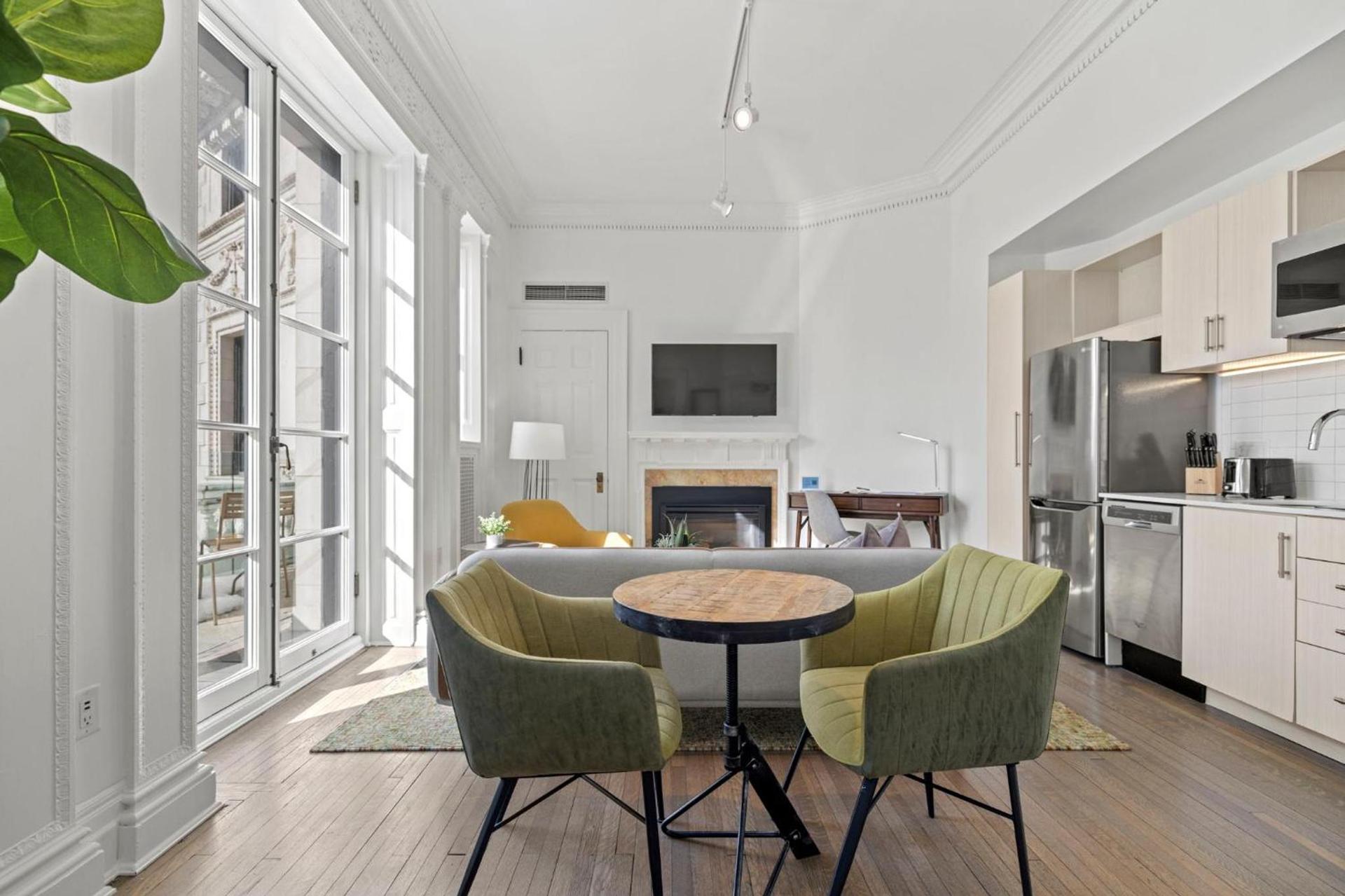 Placemakr Dupont Circle photo 90