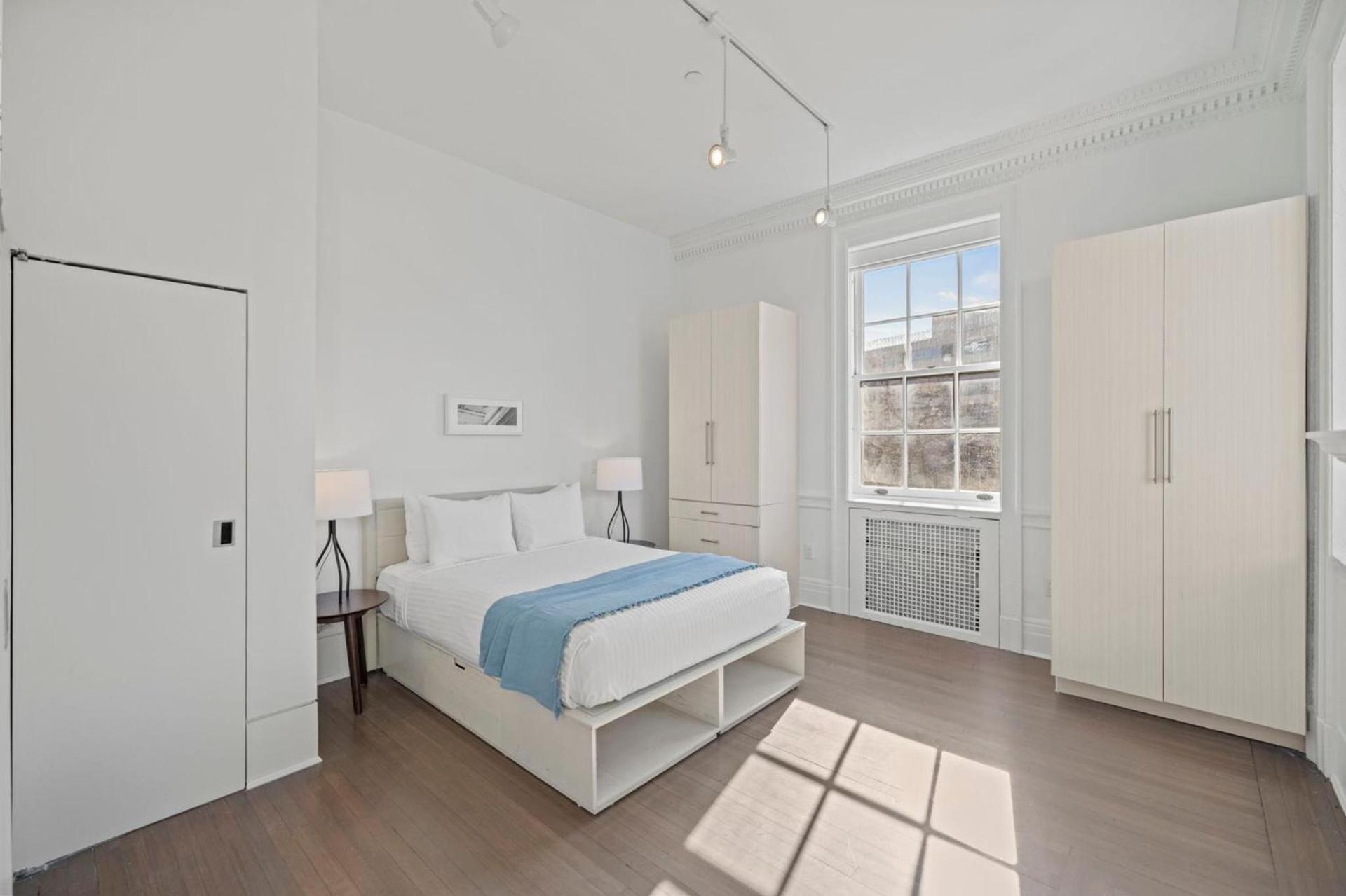 Placemakr Dupont Circle photo 93