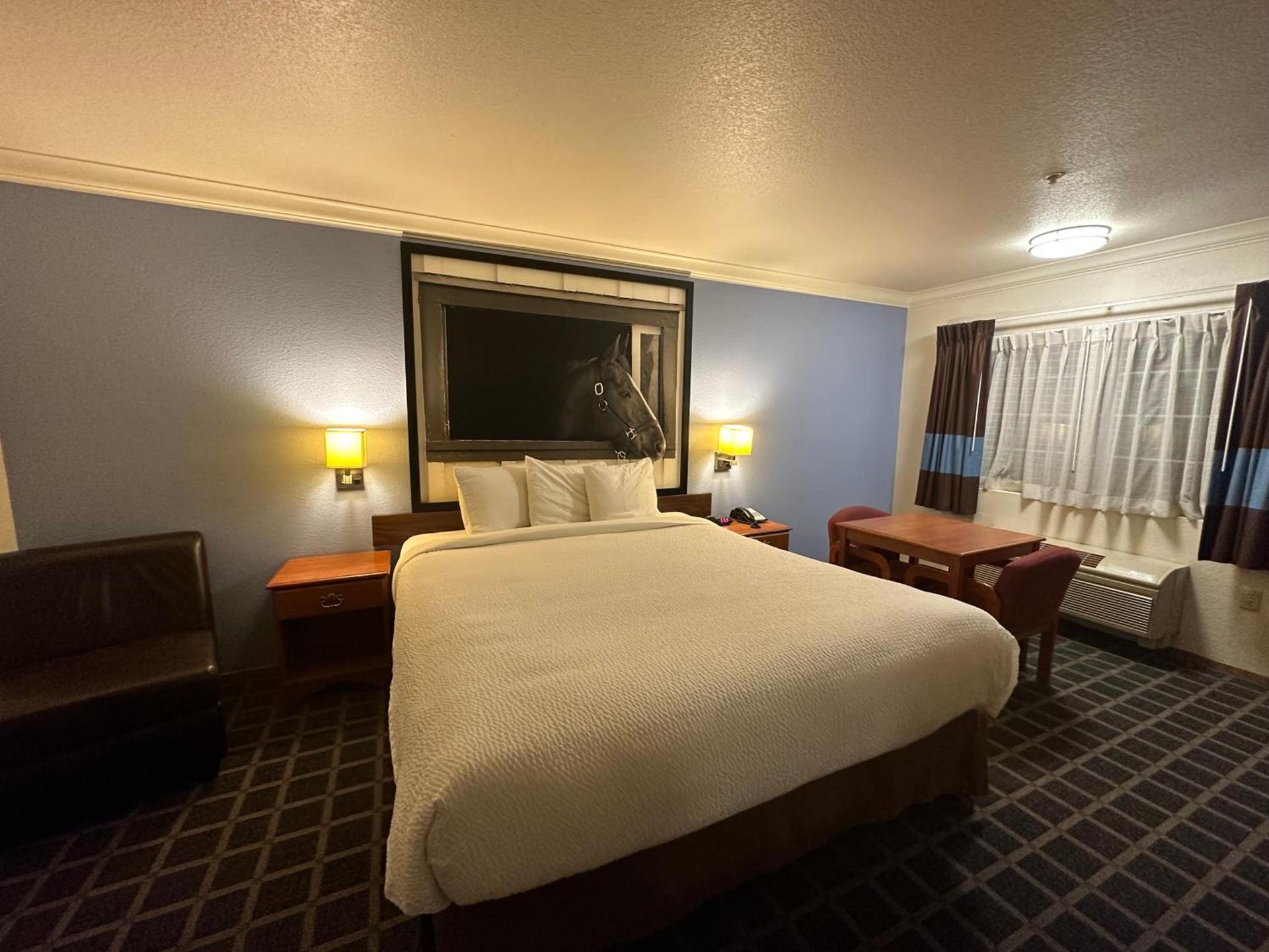 Creekside Inn & Suites photo 12