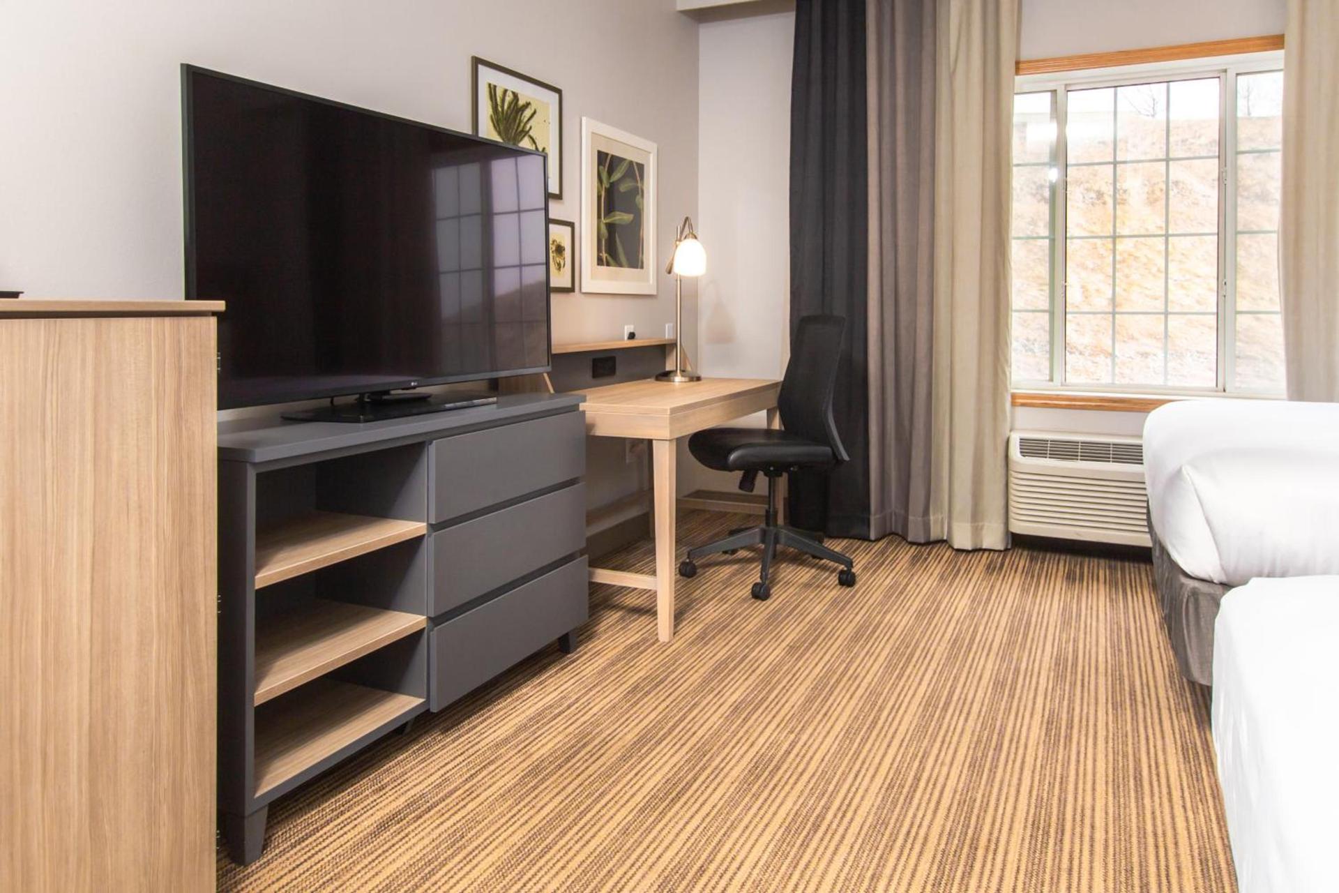 Country Inn & Suites by Radisson, Rapid City, SD photo 36