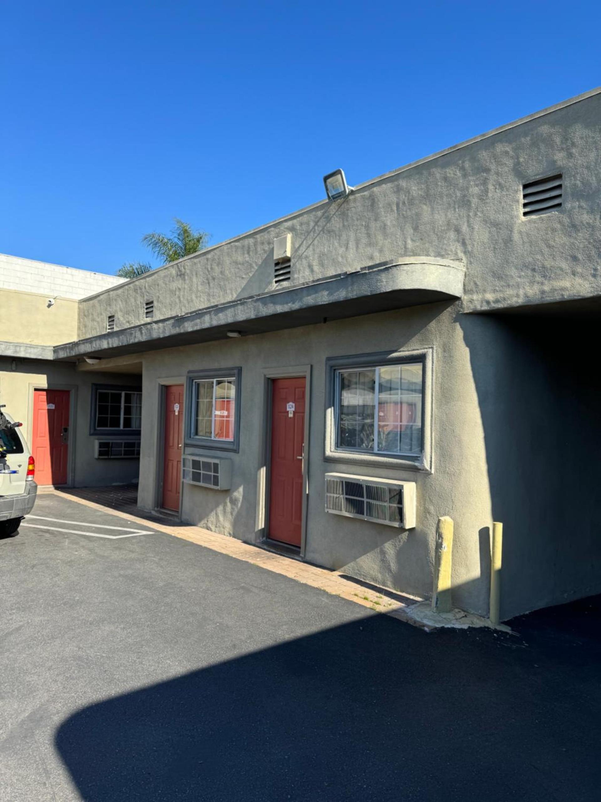 La Cienega Inn Motel photo 9